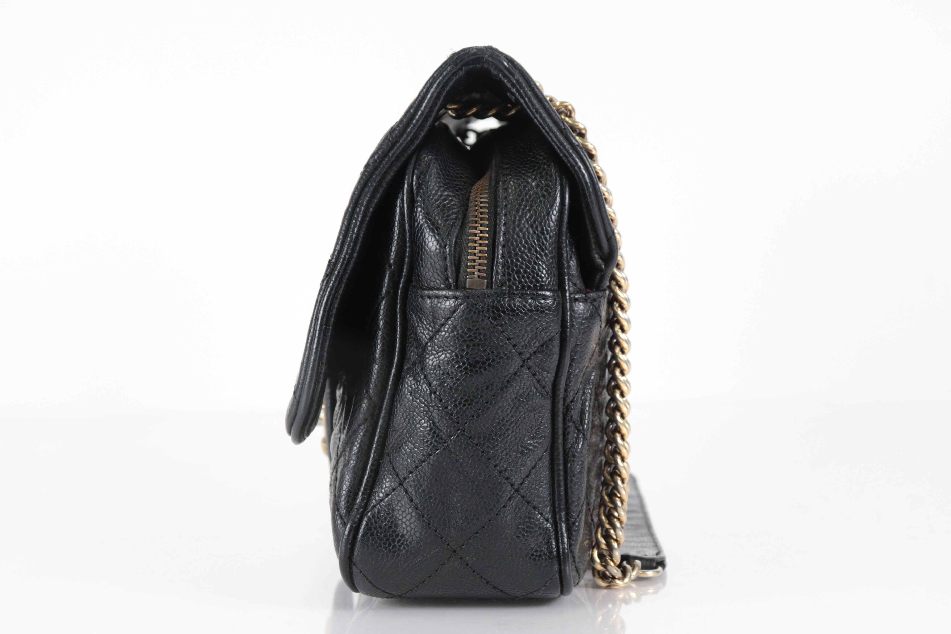 Turnlock Caviar Chain Shoulder Bag (Serial No. 16) — view 4