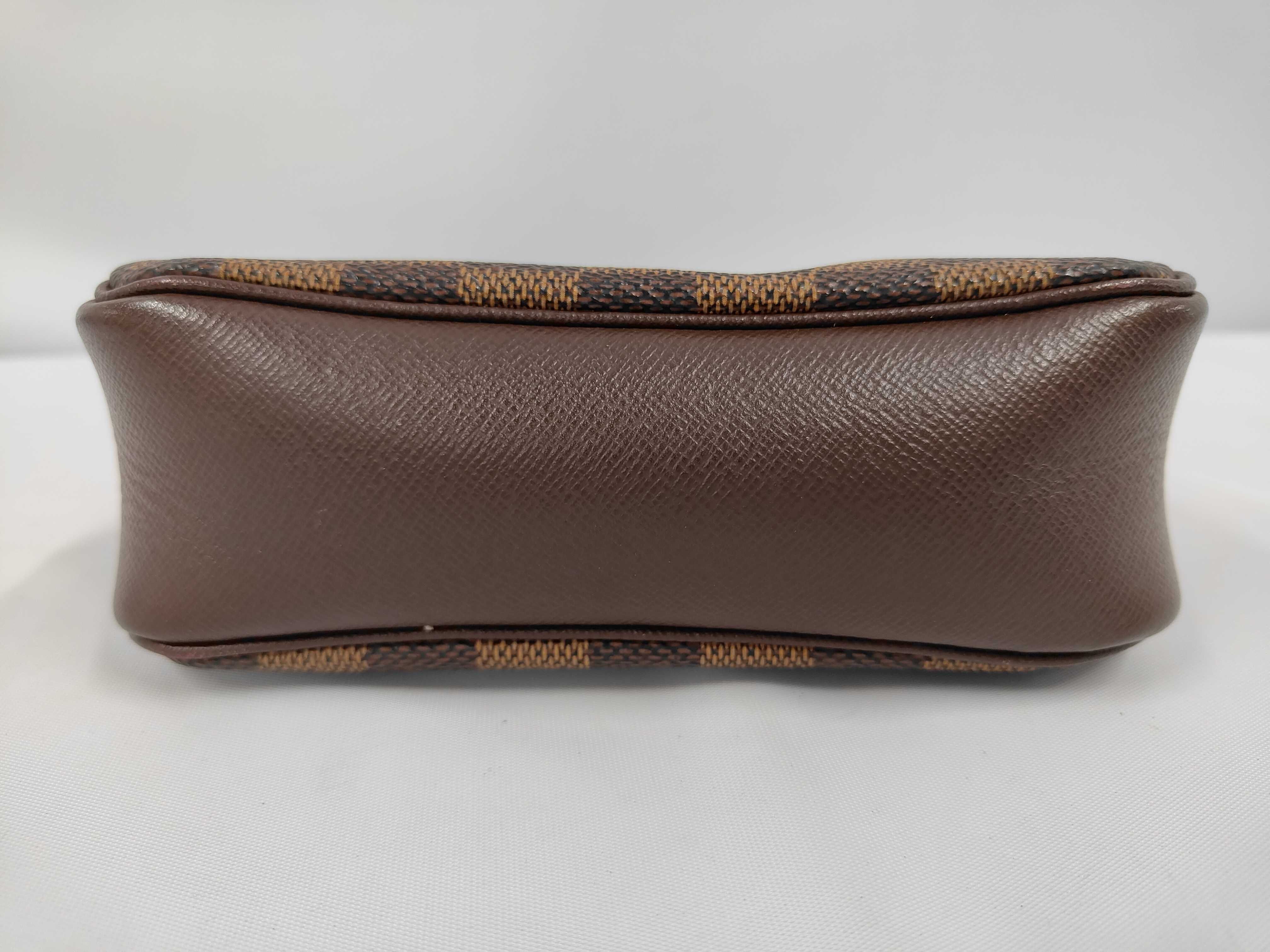 N51982 Damier Trouse Makeup Pouch — view 3