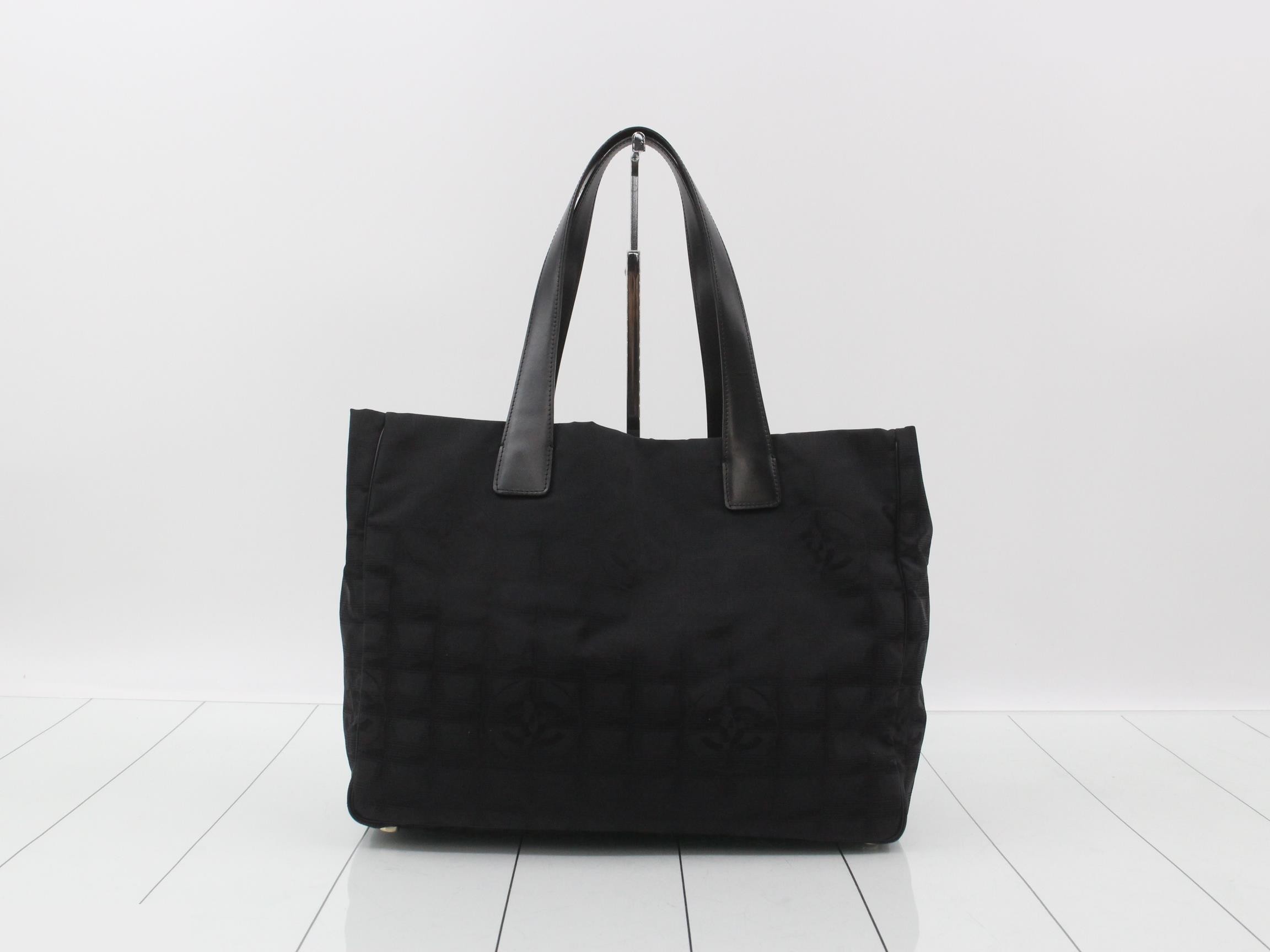 New Travel Line Tote MM, Black, Series 9, Sticker Included, 35 x 26 x 15 cm — view 2
