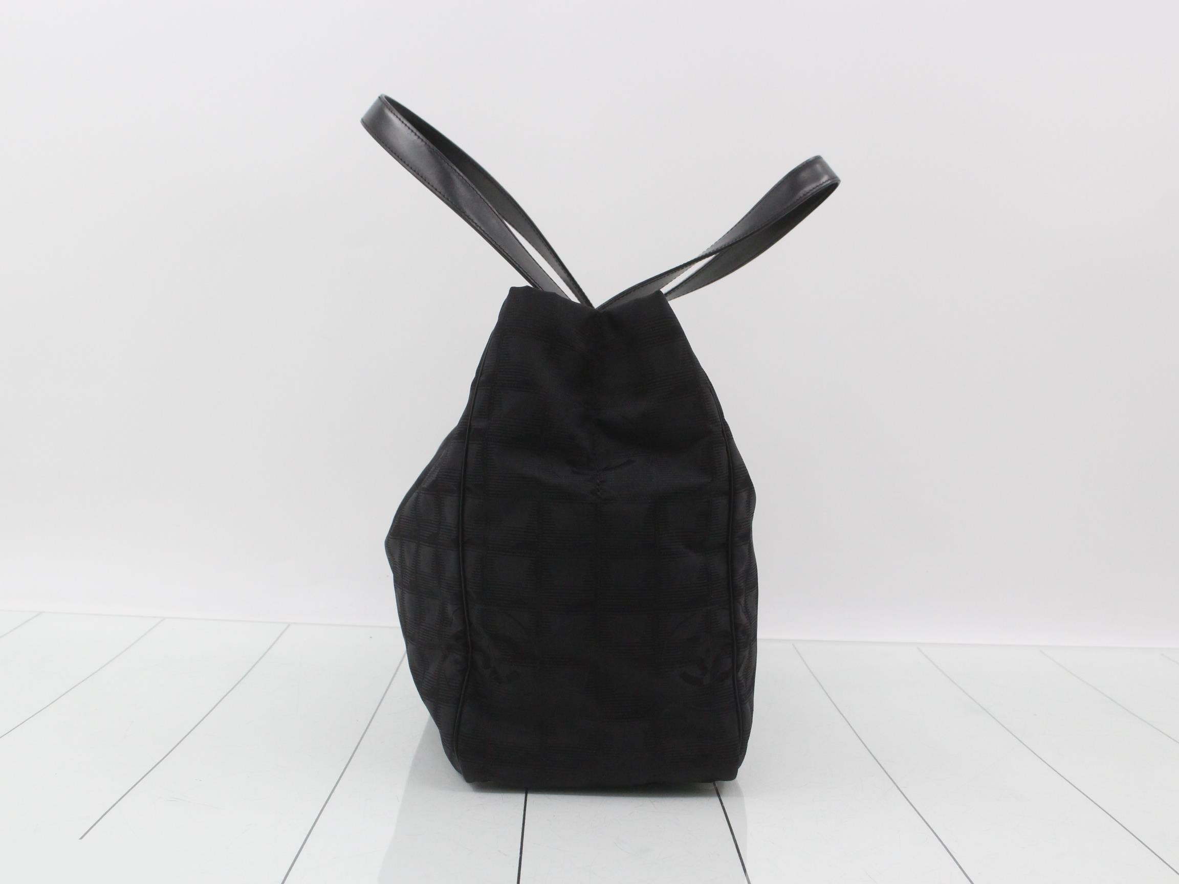 New Travel Line Tote MM, Black, Series 9, Sticker Included, 35 x 26 x 15 cm — view 3
