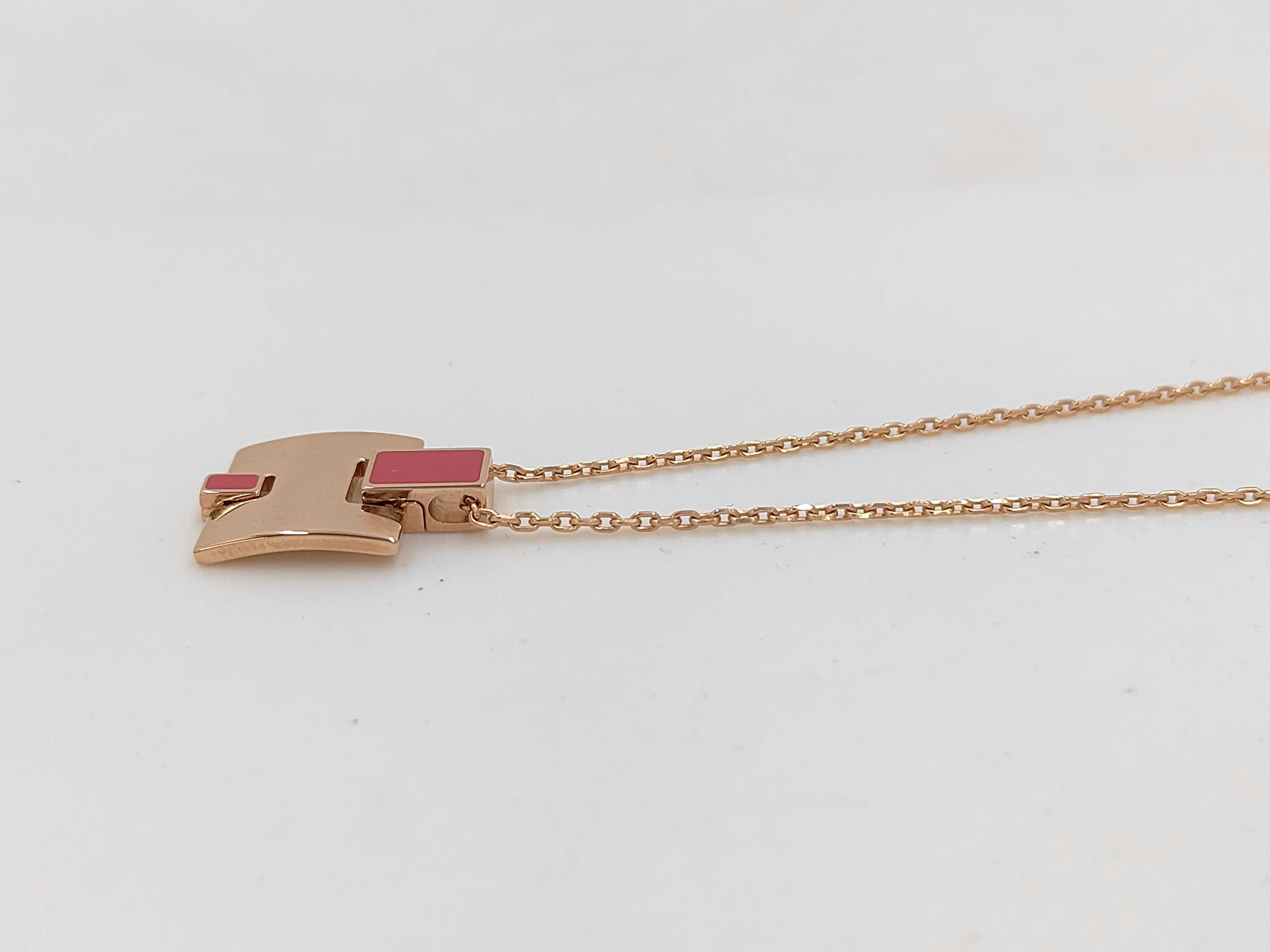necklace — view 3