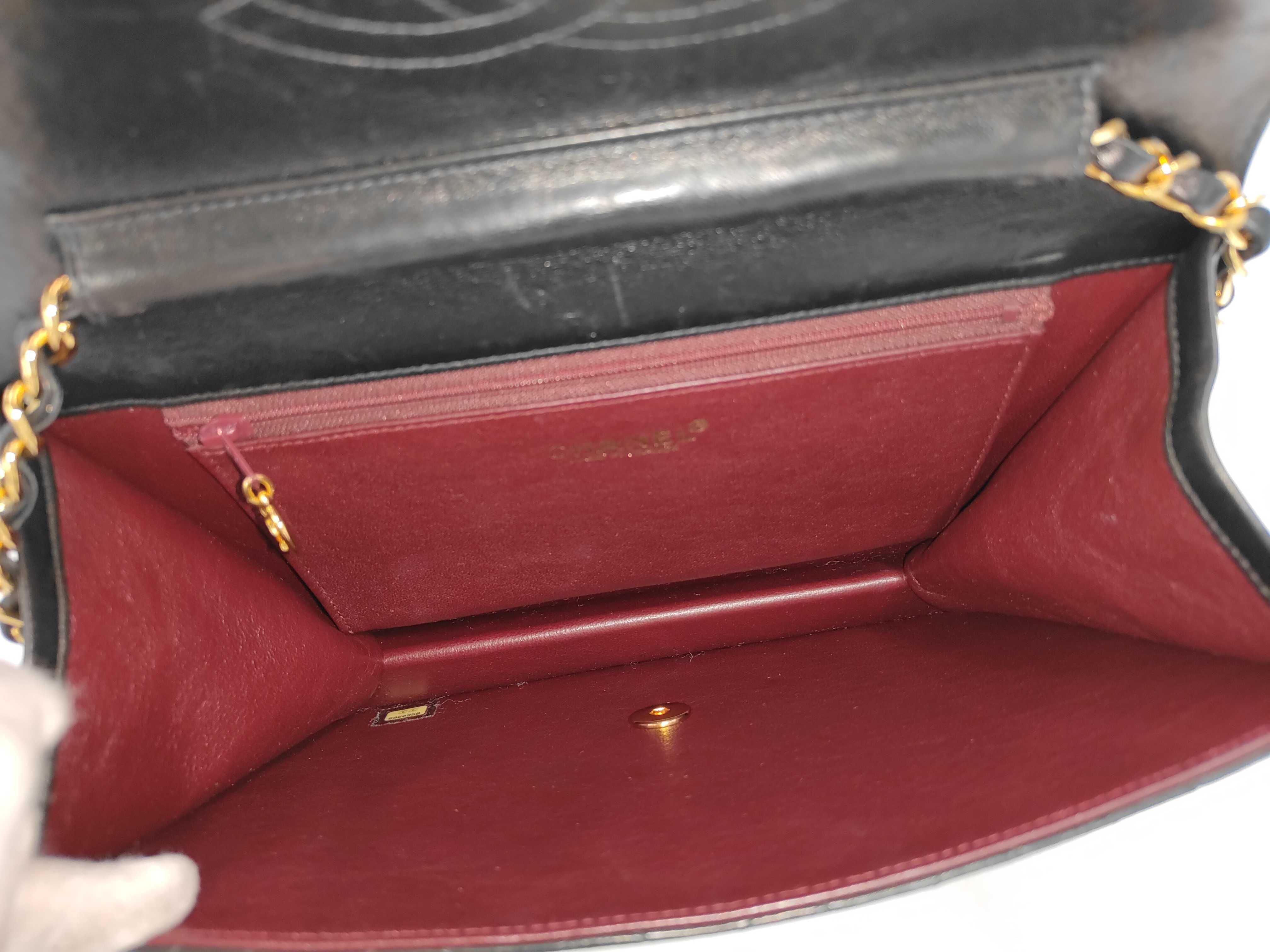 Matelassé Turnlock Chain Shoulder Bag (Series 6) — view 9
