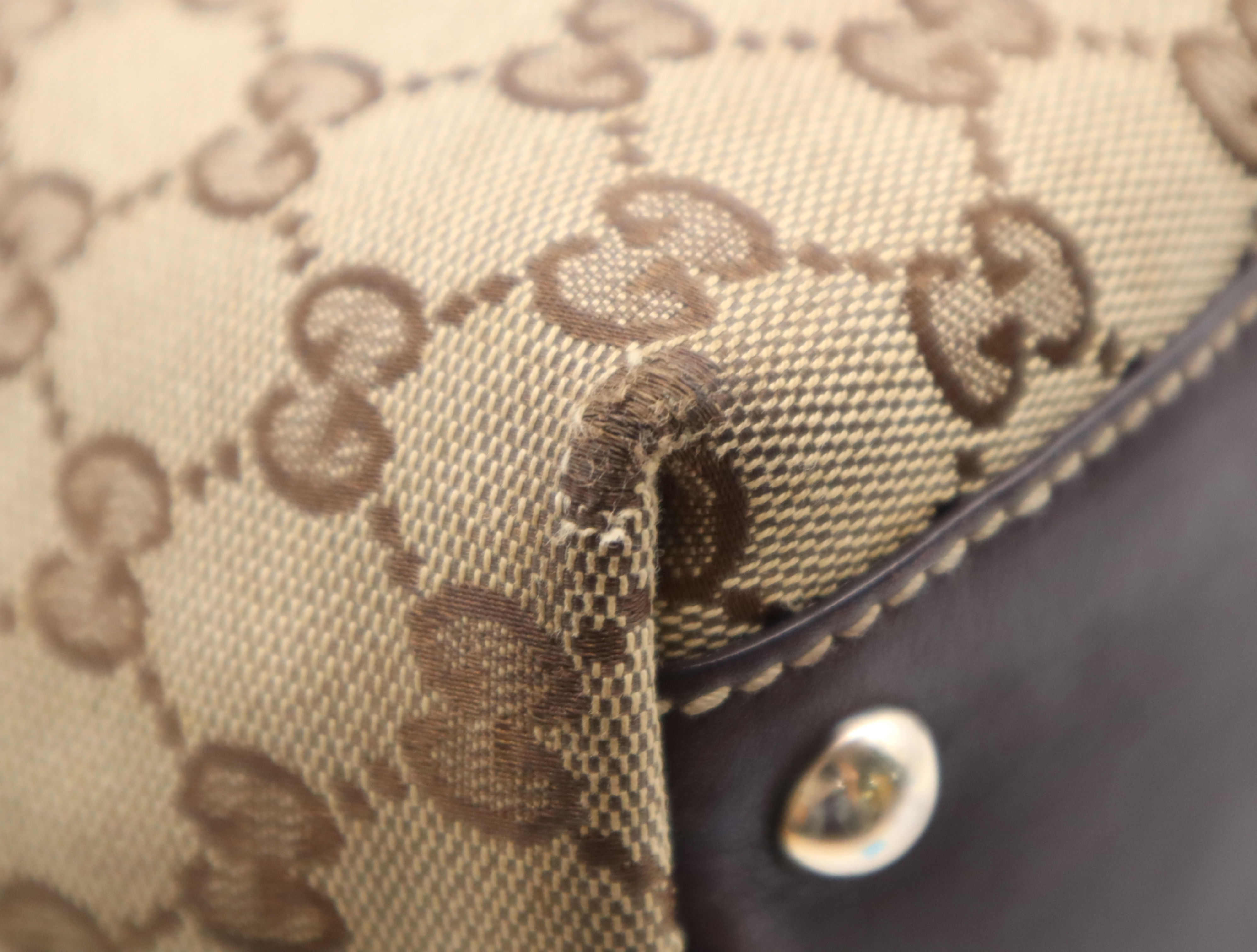 16996 GG Canvas New Brit Round Tote Bag — view 5