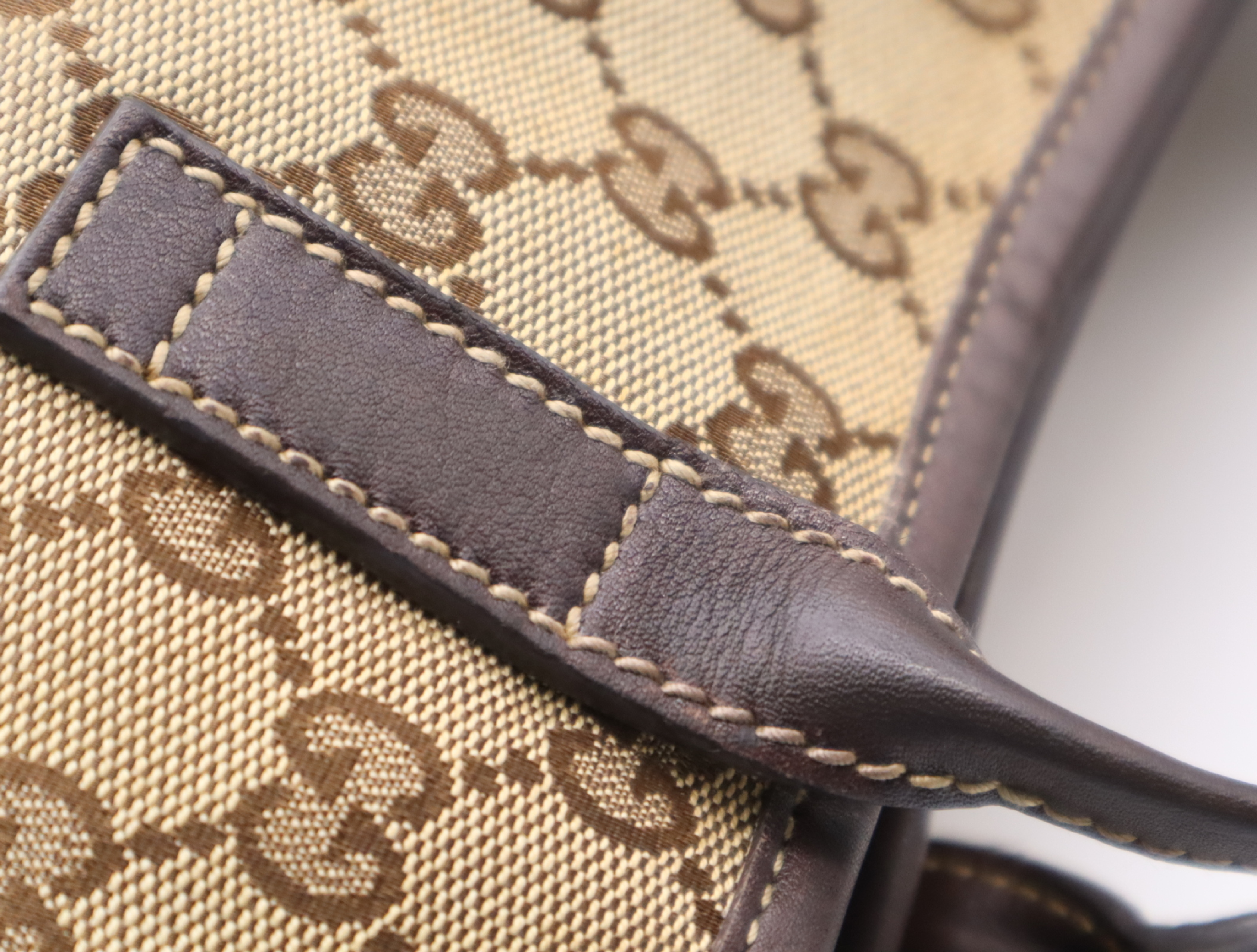 16996 GG Canvas New Brit Round Tote Bag — view 8