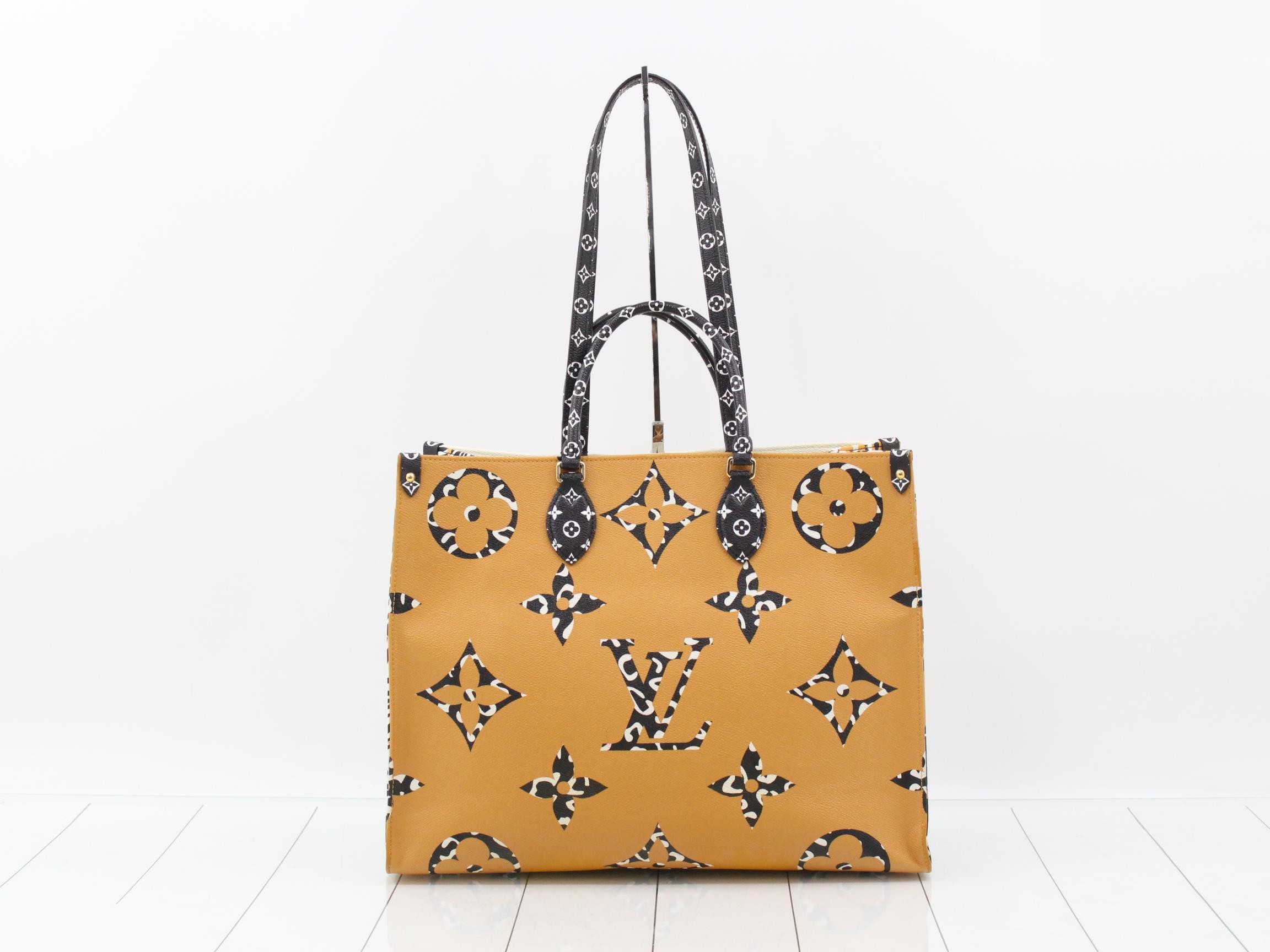Monogram Jungle OnTheGo GM 2-Way Tote Bag — view 2