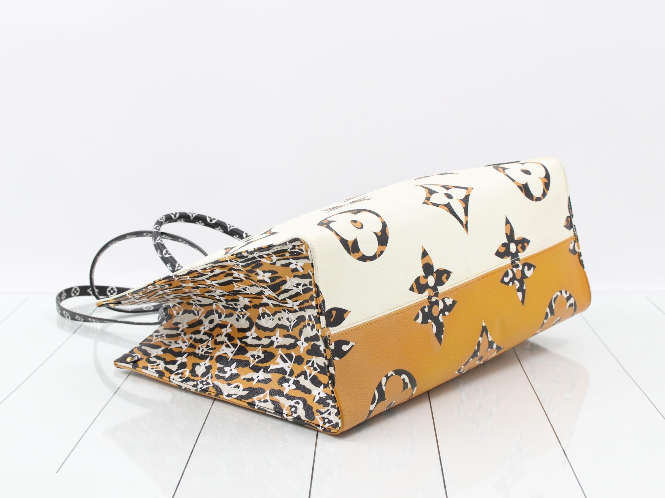 Monogram Jungle OnTheGo GM 2-Way Tote Bag — view 5