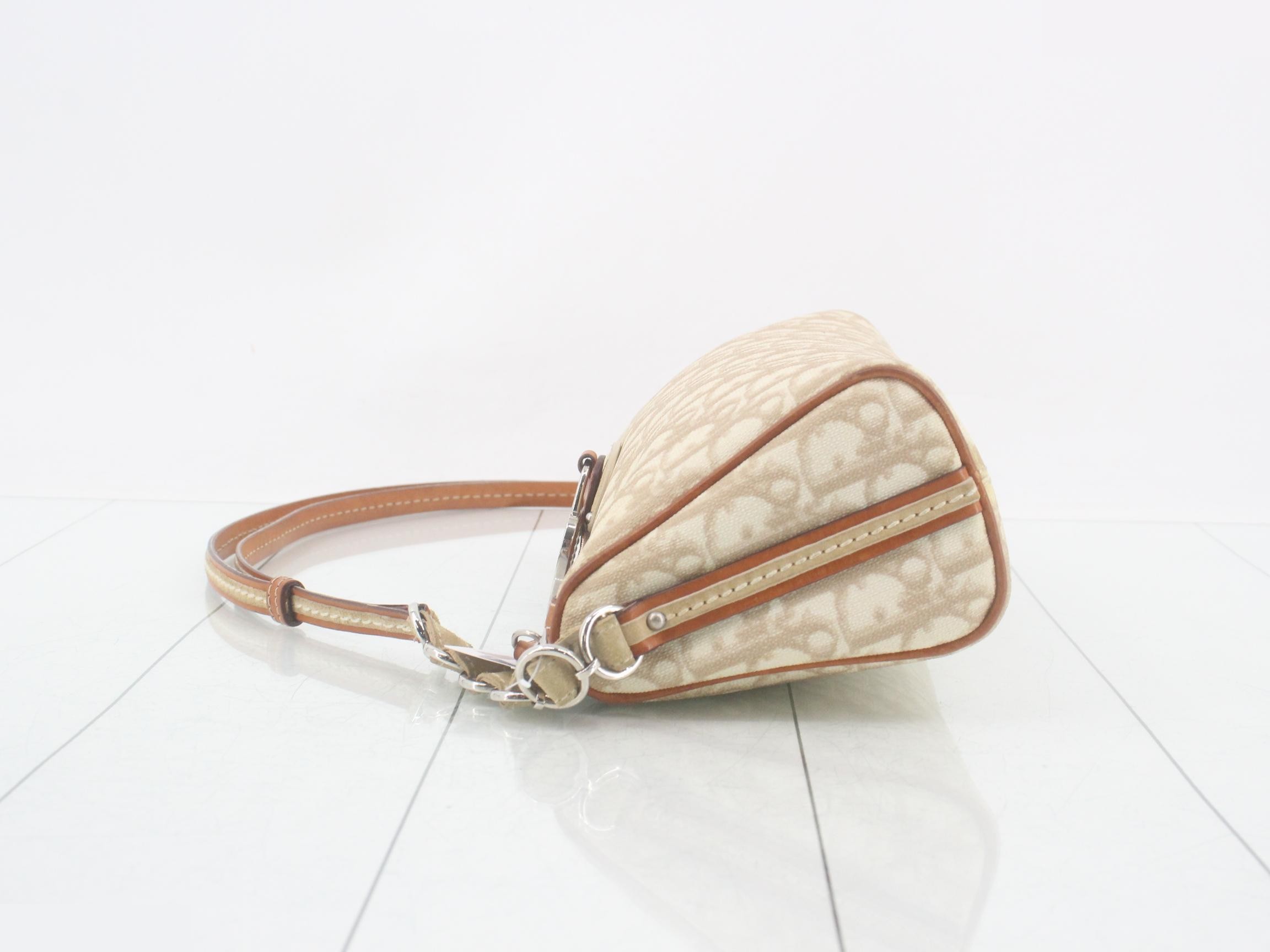 Trotter/Oblique PVC/Leather Heart One-Shoulder Bag — view 4