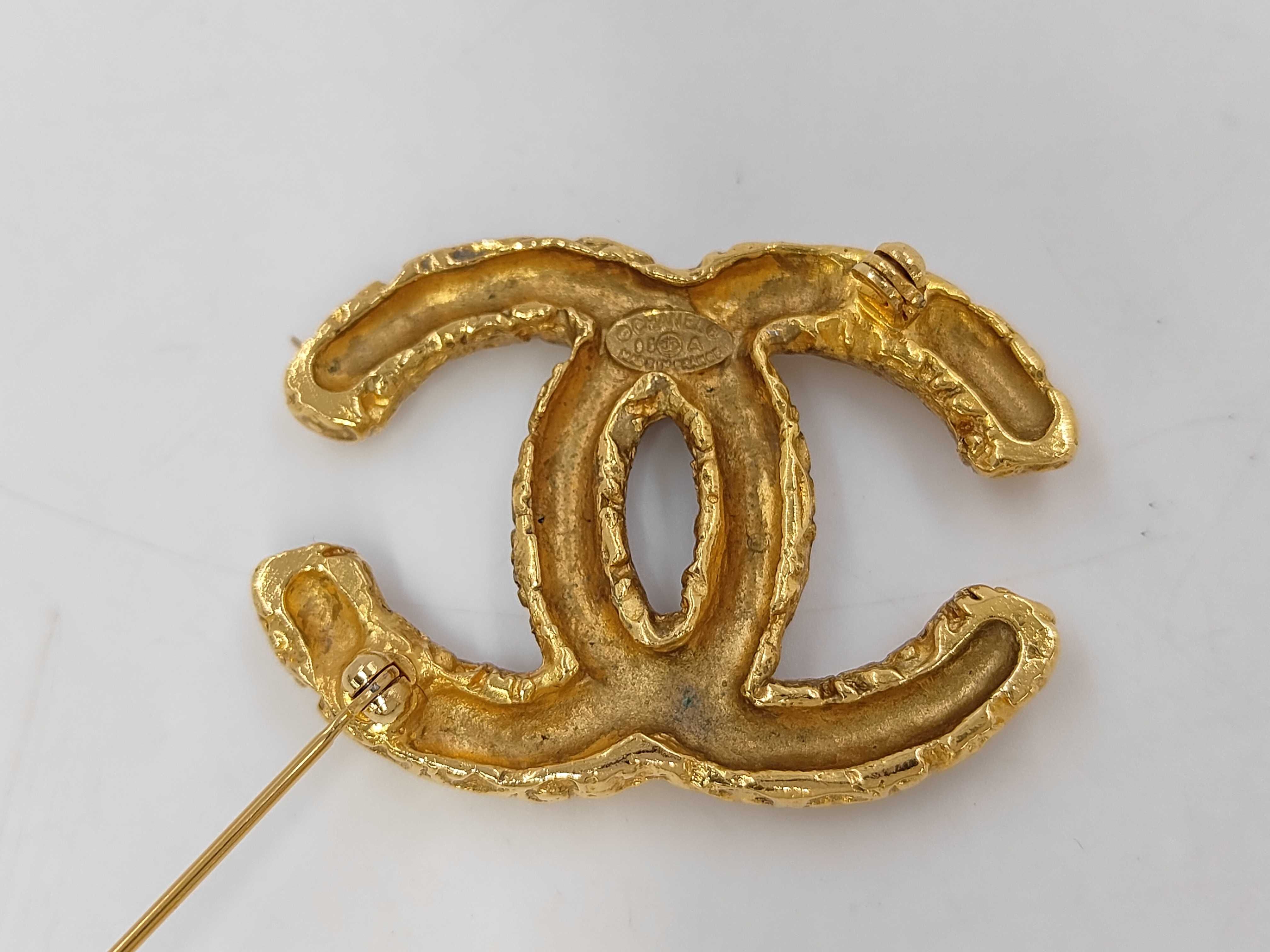 lava brooch — view 2