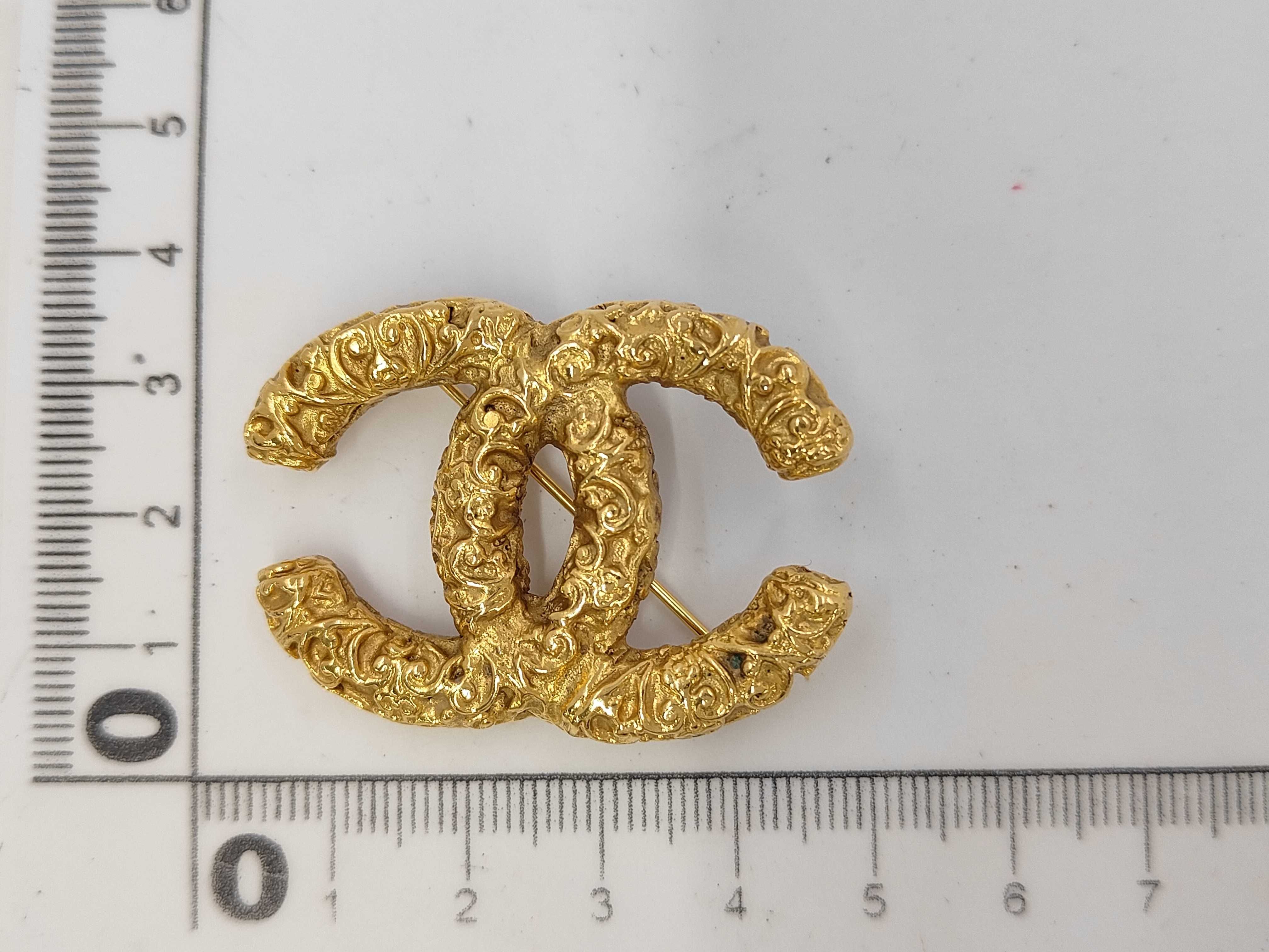lava brooch — view 5