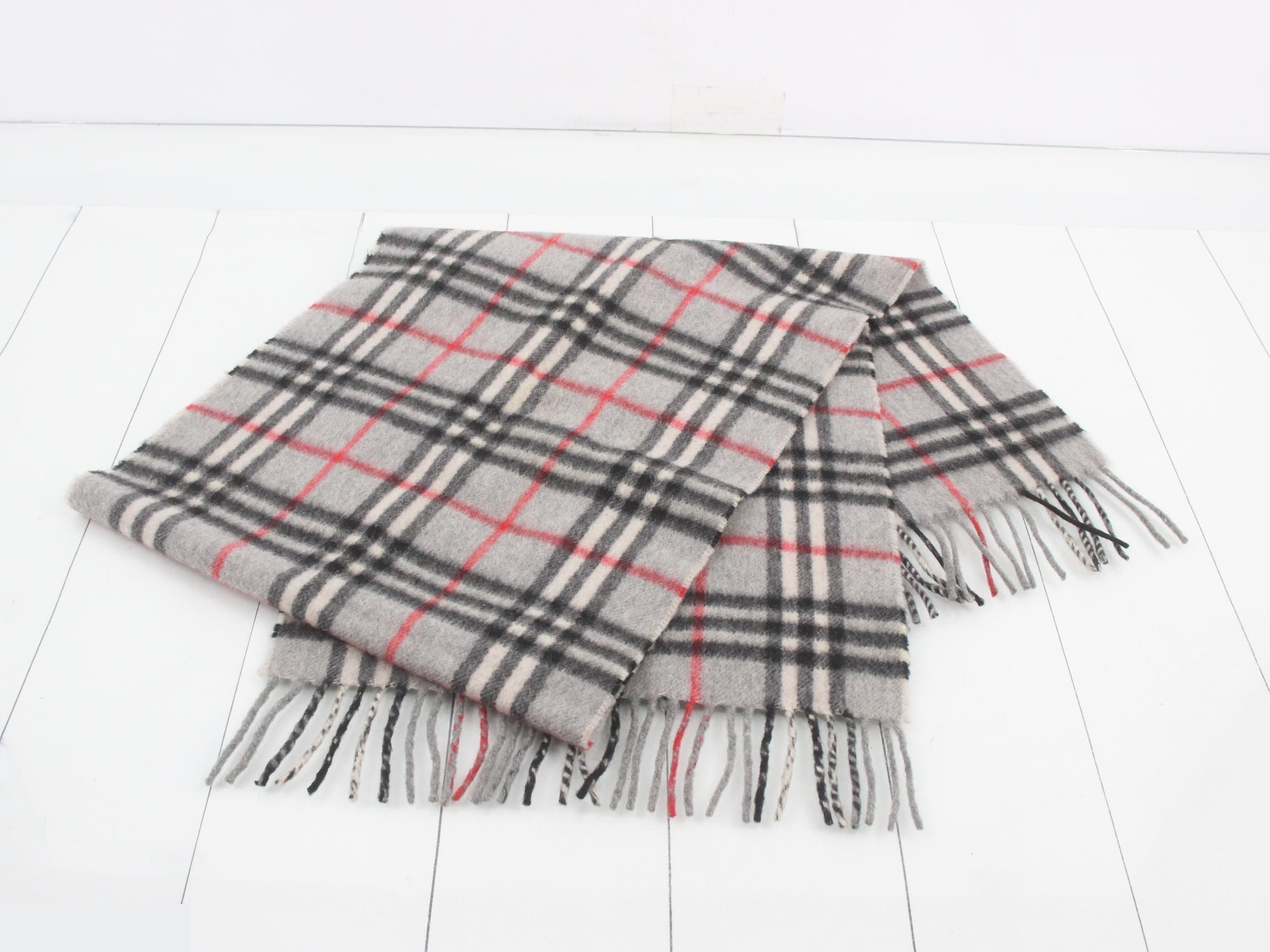 Other lines: Small items, accessories, and scarves — view 3