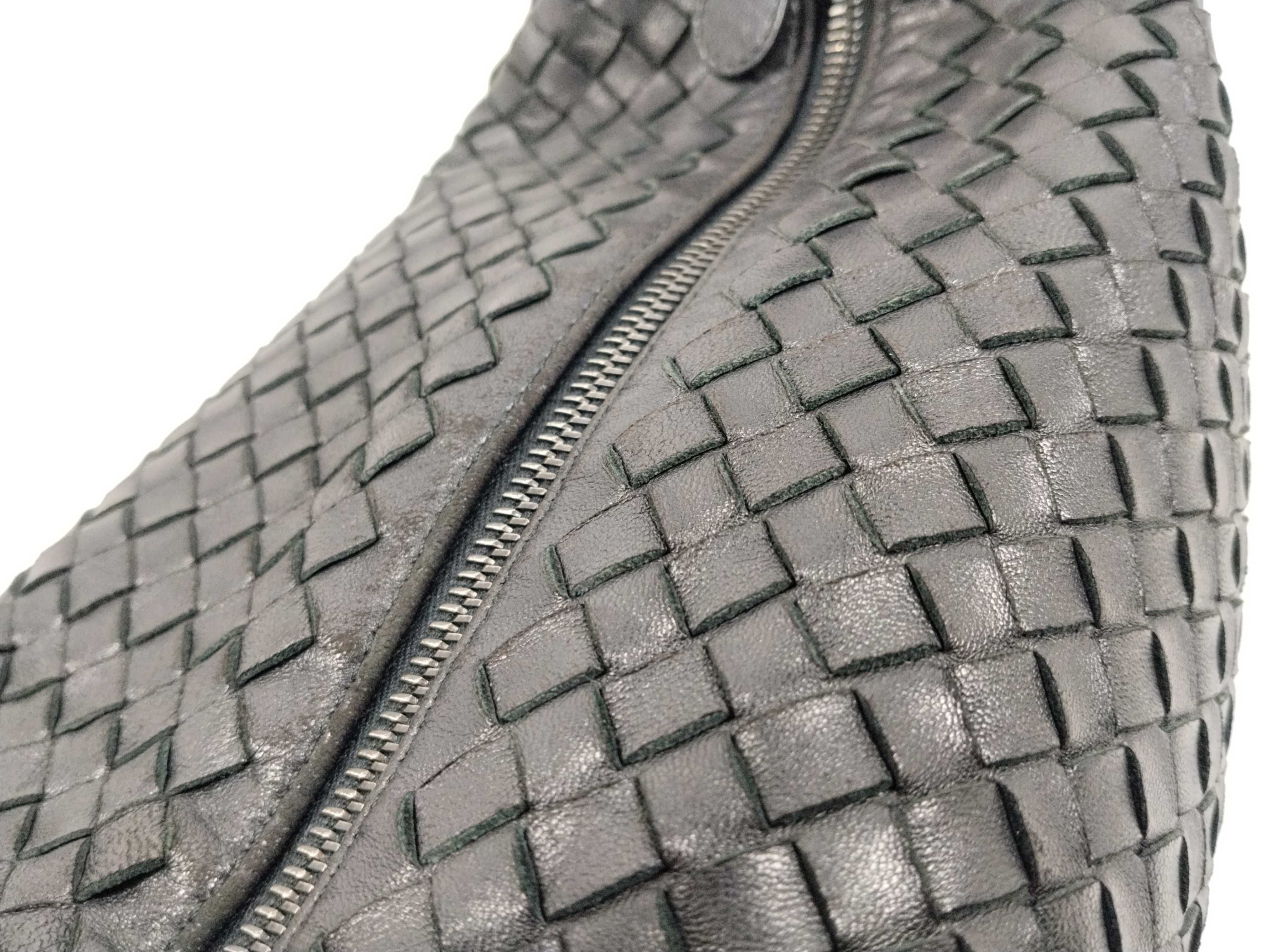 Intrecciato Bottega Veneta Intrecciato One-Shoulder Accessory Pouch Black Pouch — view 6