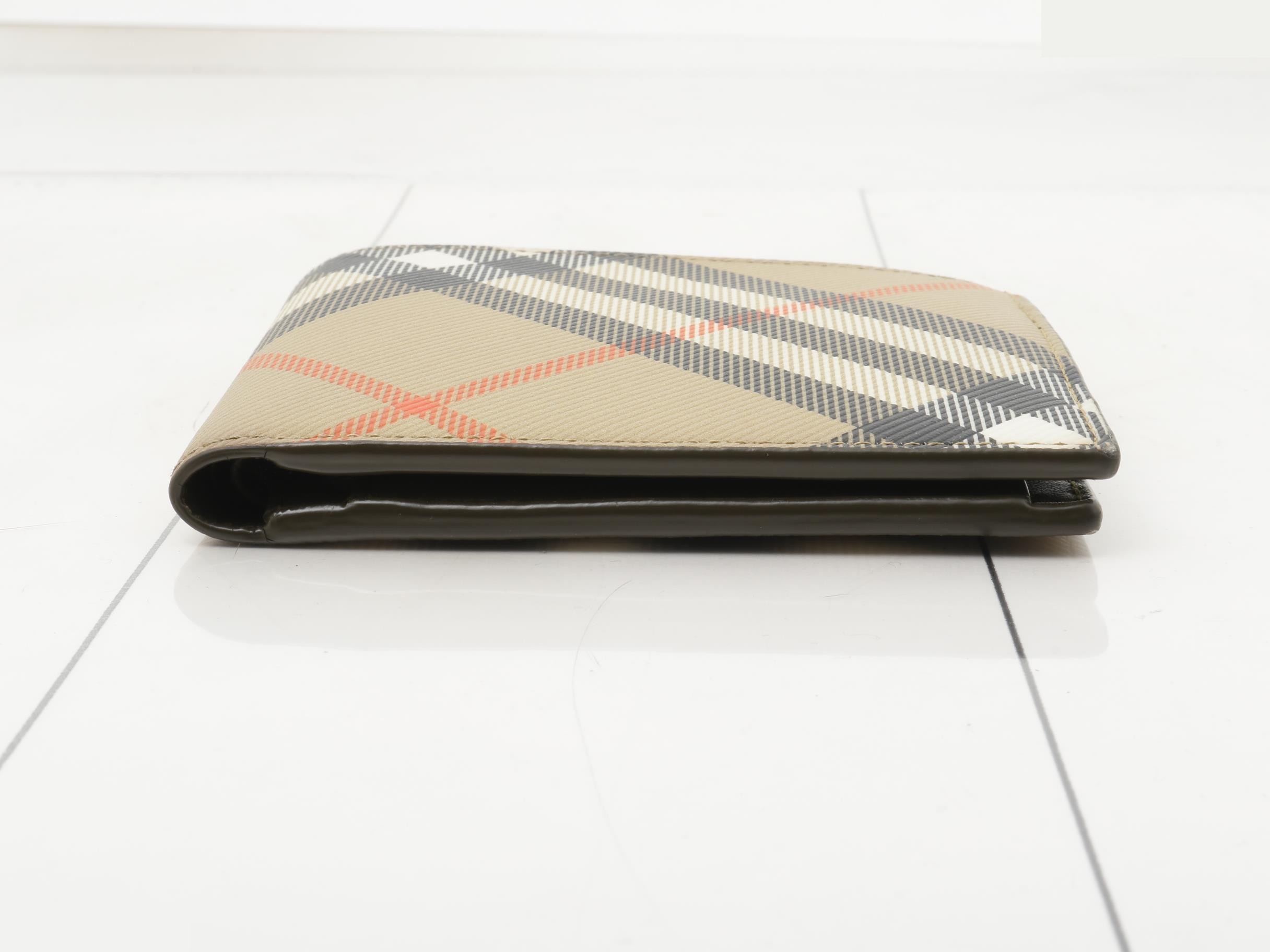 Other lines: Bags and Wallets — view 3