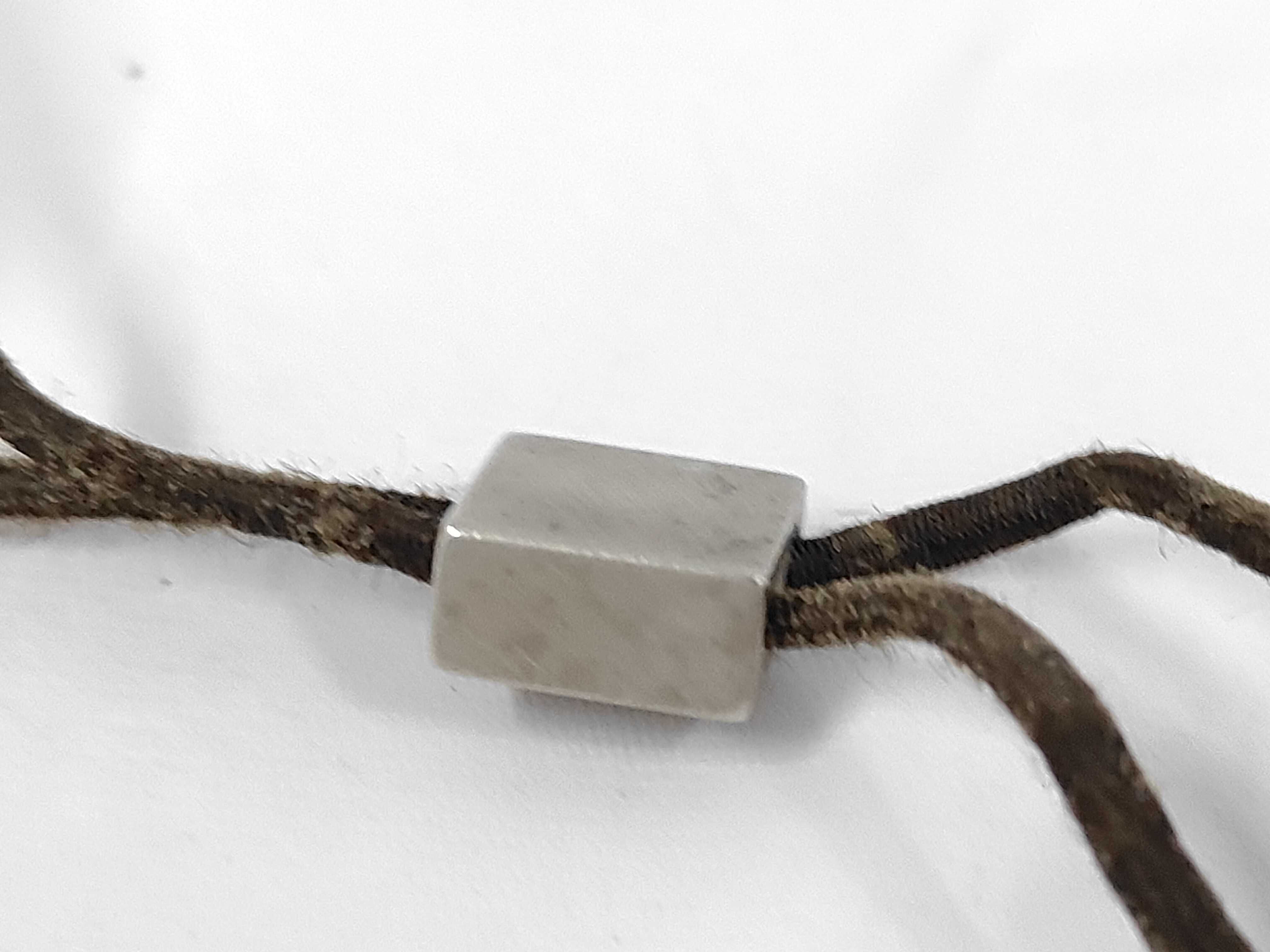 Hair Cube Inclusion / Model Number Unknown / Serial Number Unknown / Hair Cube Hair Accessory — view 5
