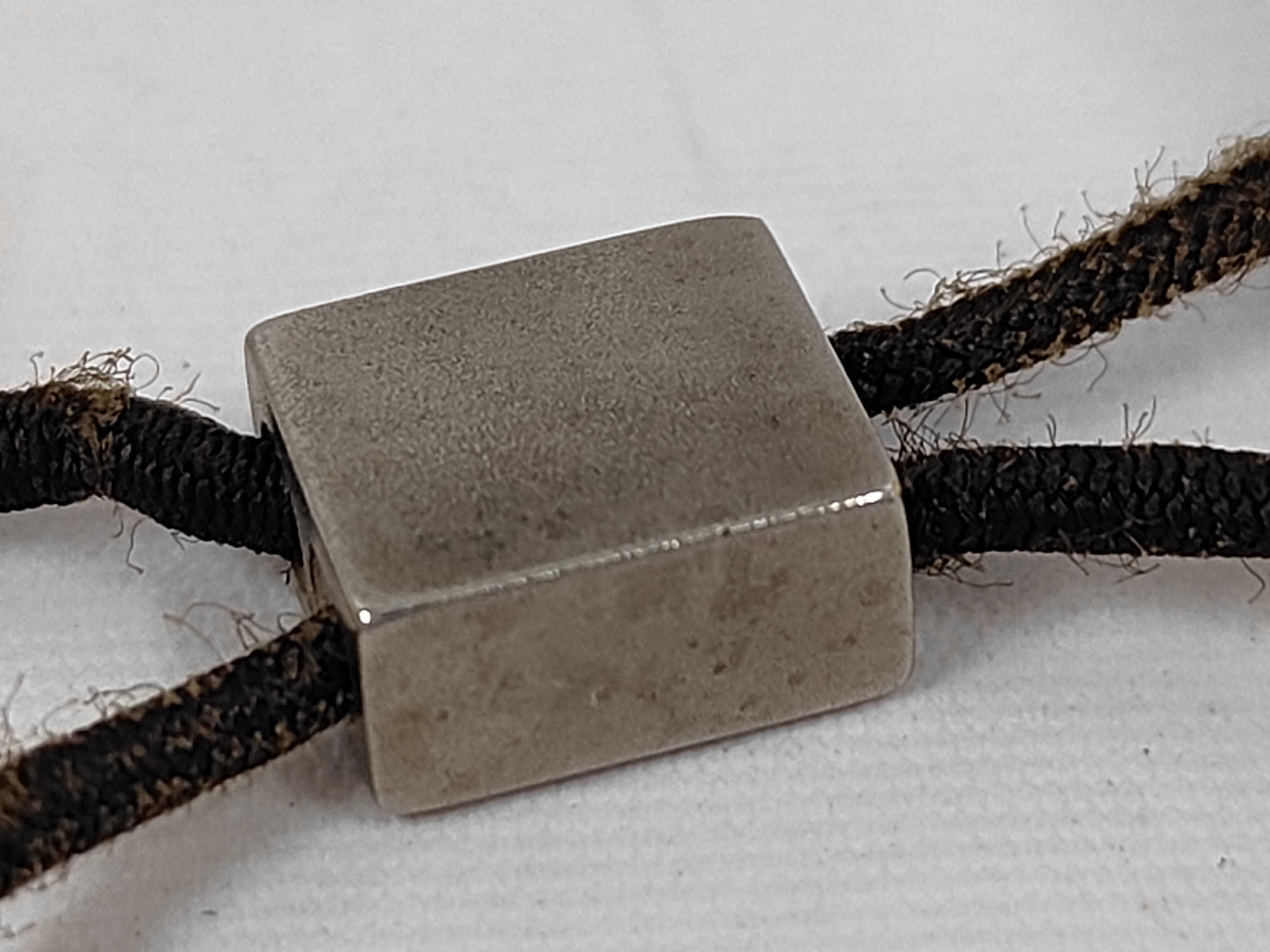 Hair Cube Inclusion / Model Number Unknown / Serial Number Unknown / Hair Cube Hair Accessory — view 7