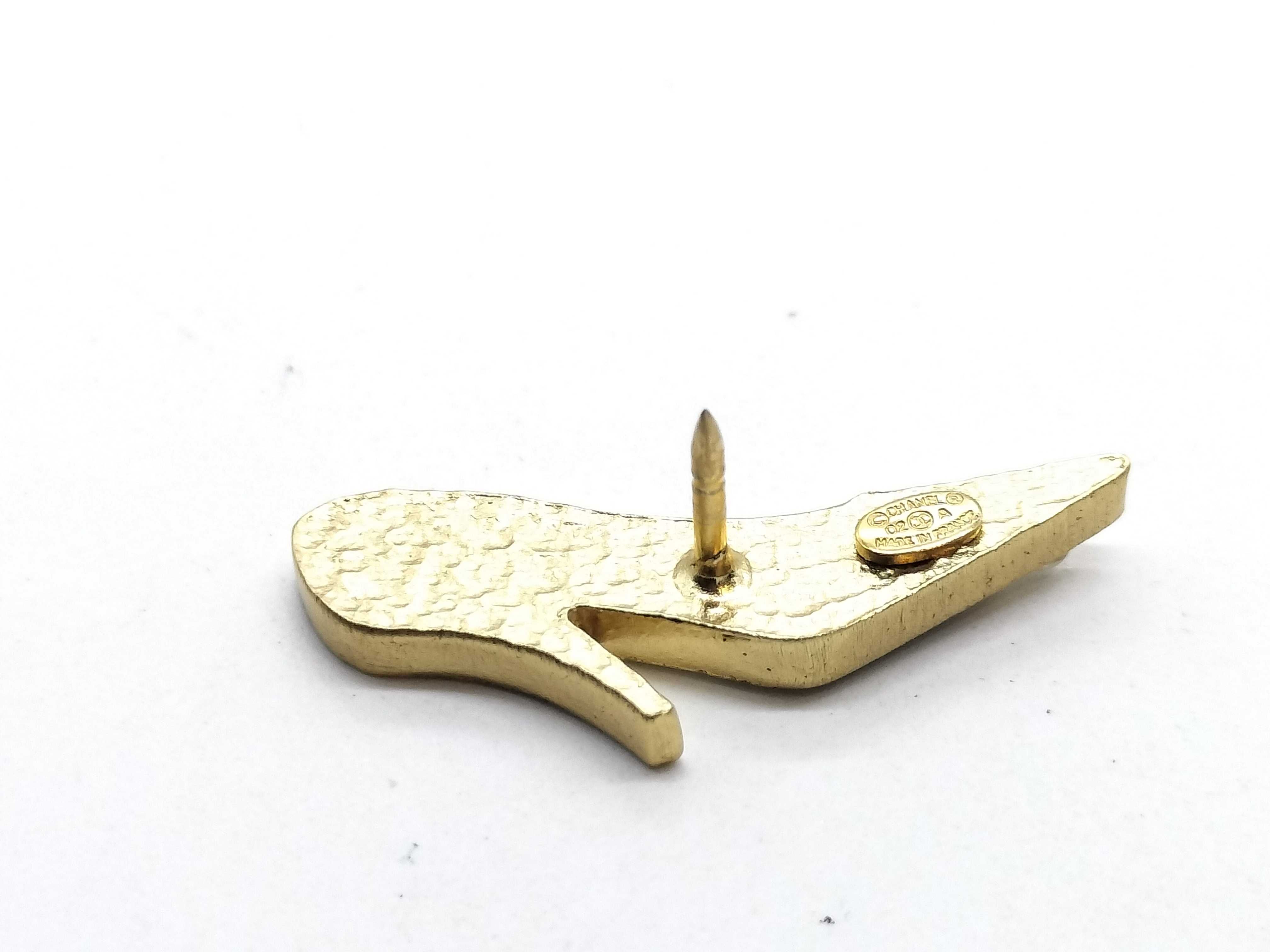 02A Pin Brooch High Heel Brooch — view 5