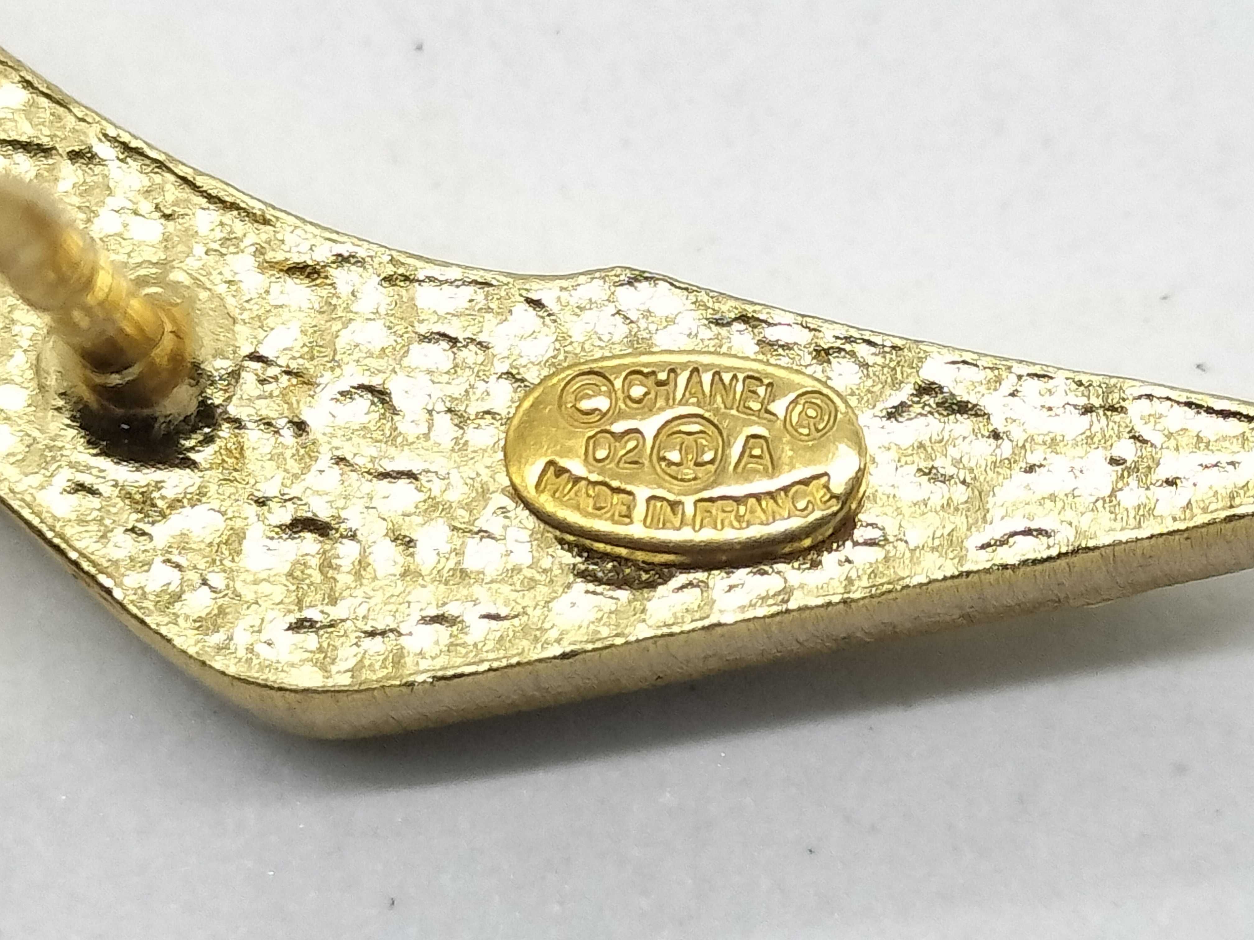 02A Pin Brooch High Heel Brooch — view 6