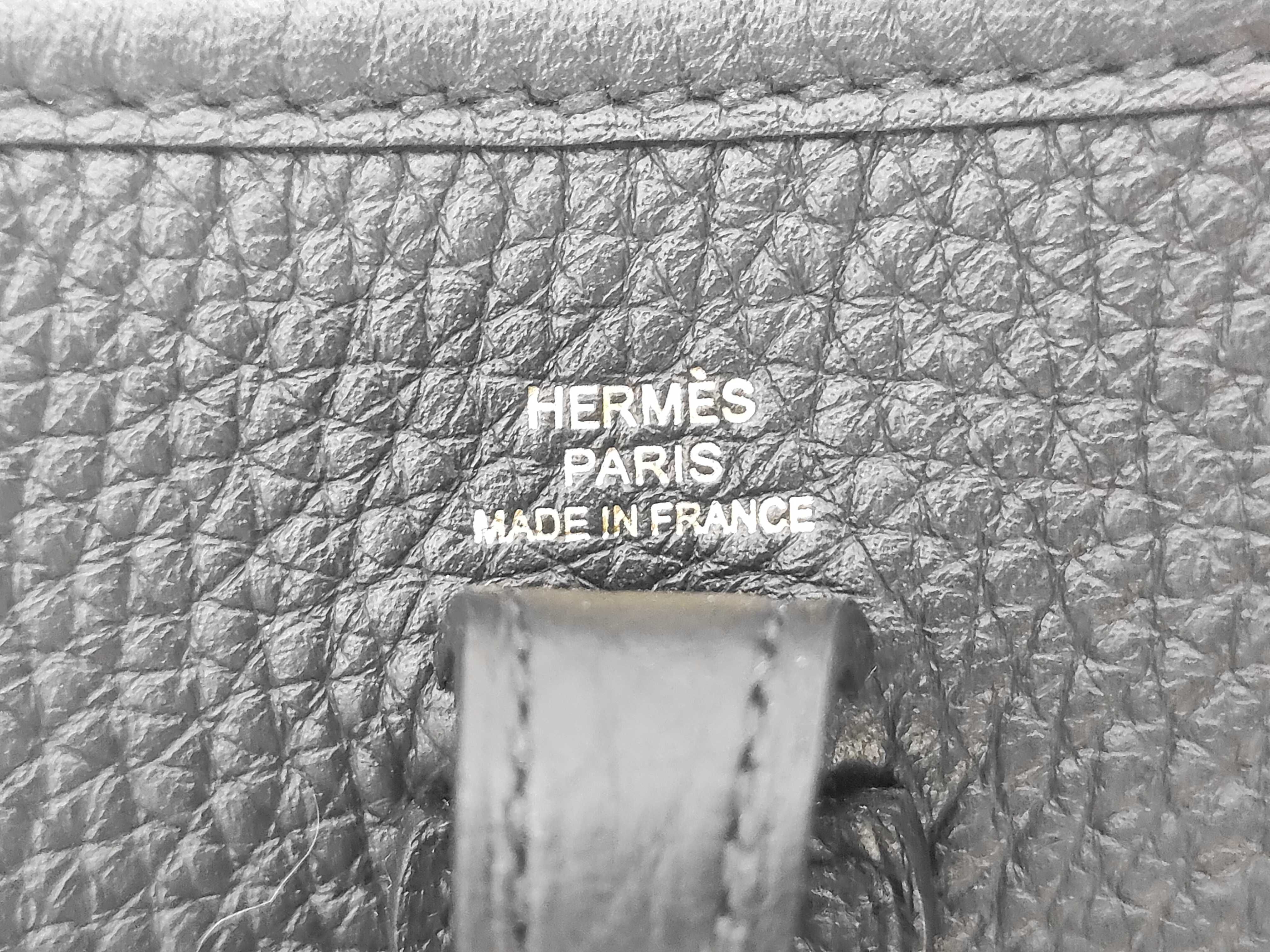 Evelyne Long TPM Black Gold Hardware Taurillon Clemence Leather G Stamp Shoulder Bag — view 7