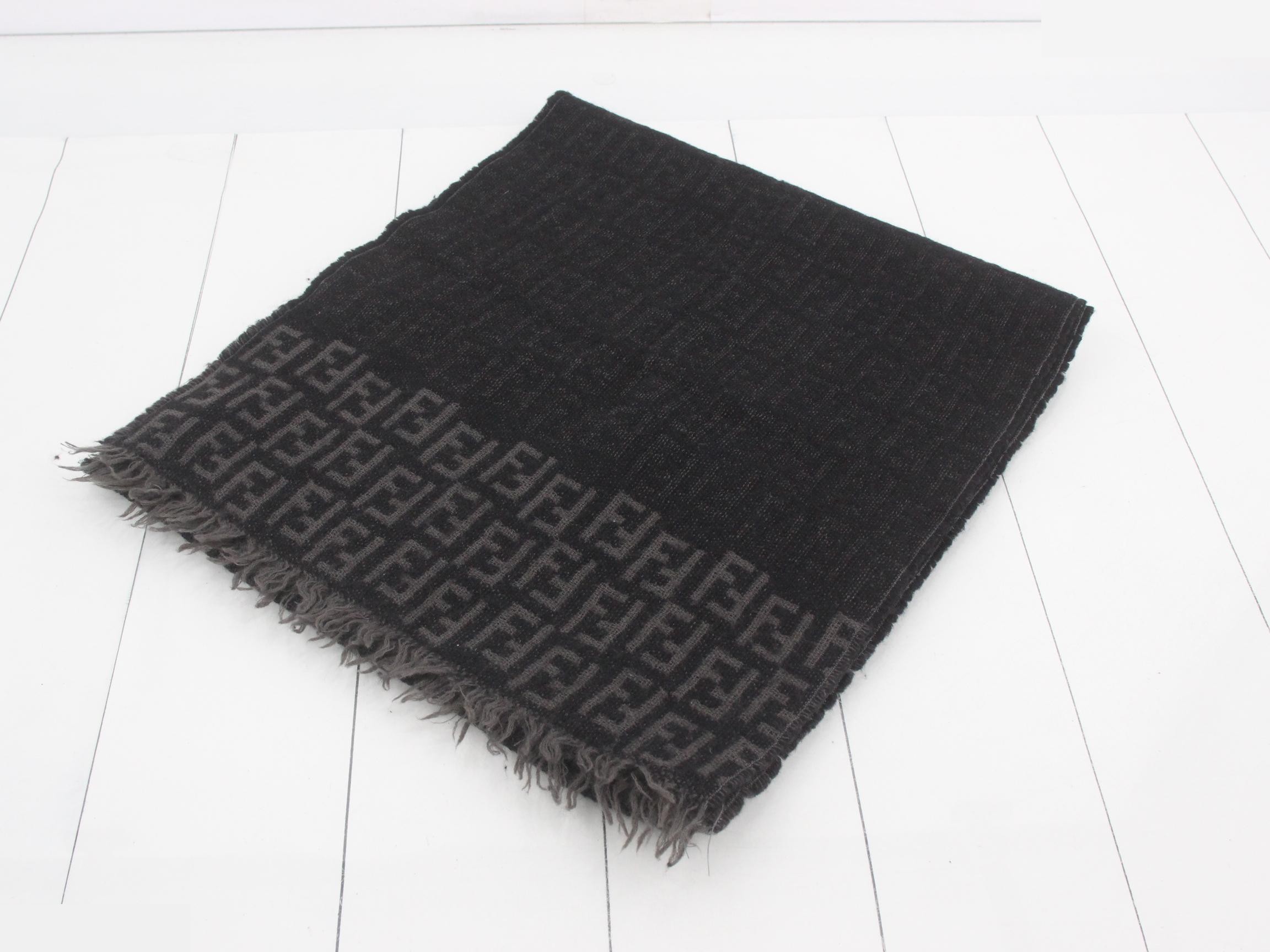 Zucca Scarf