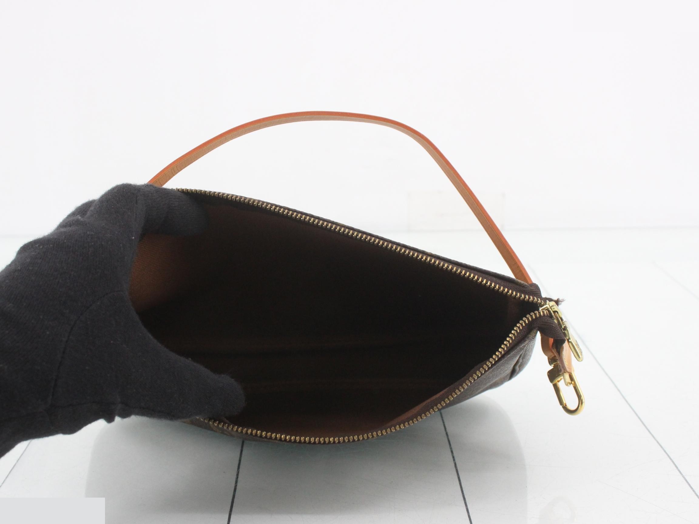 Monogram Pochette Accessoires Pouch VI0979 — view 4
