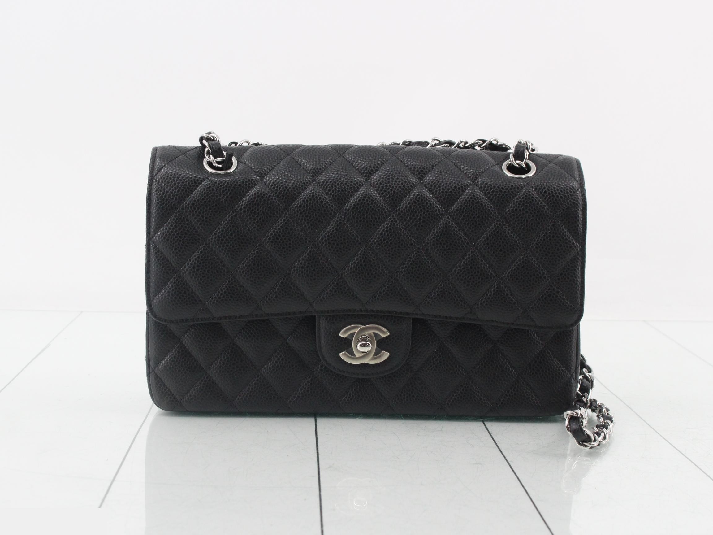 Caviar Matelassé 25 Shoulder Bag, Black