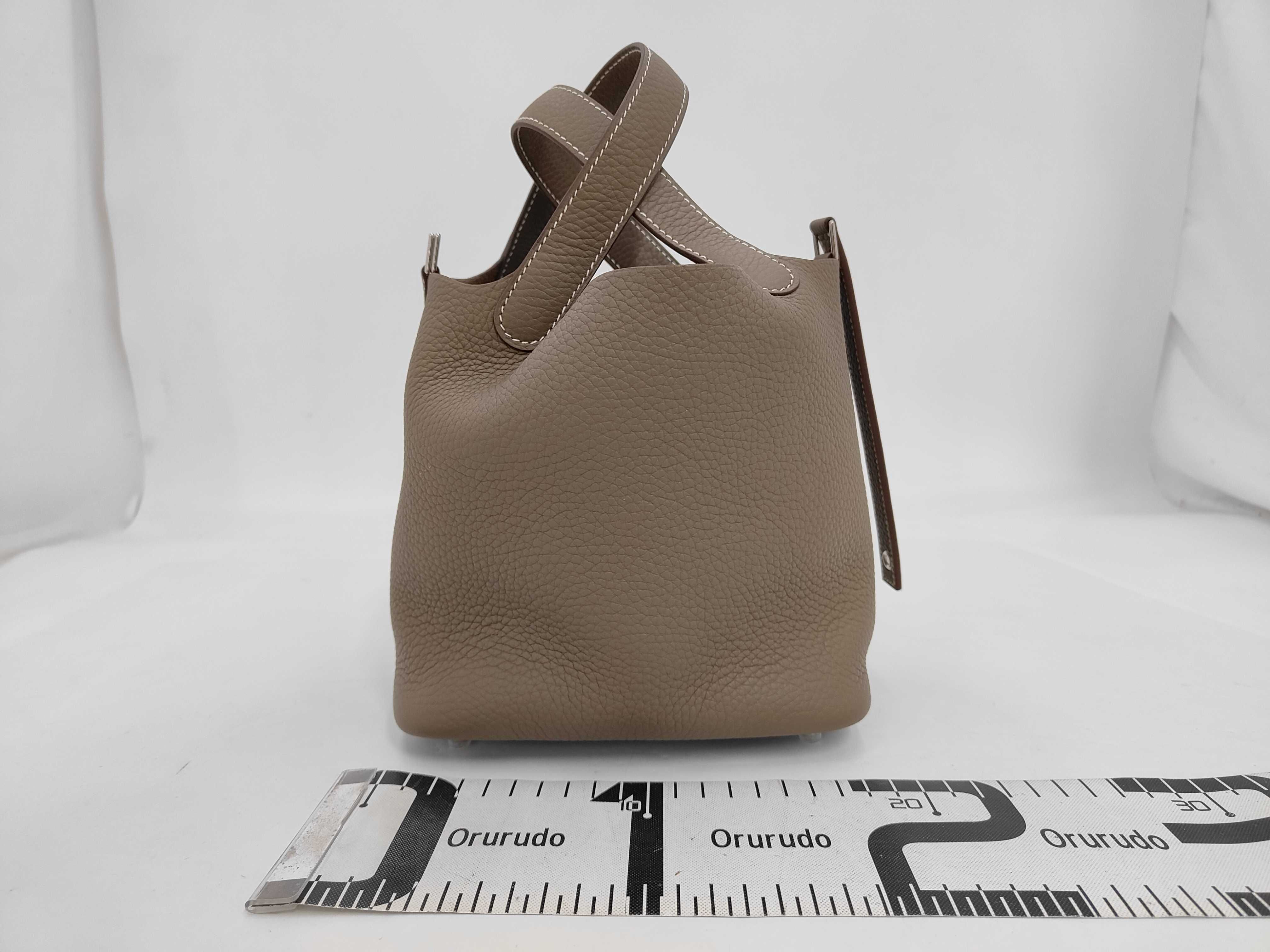 Picotin Lock 18 PM Taurillon Clemence Etoupe Silver Hardware K: 2025 Handbag — view 2