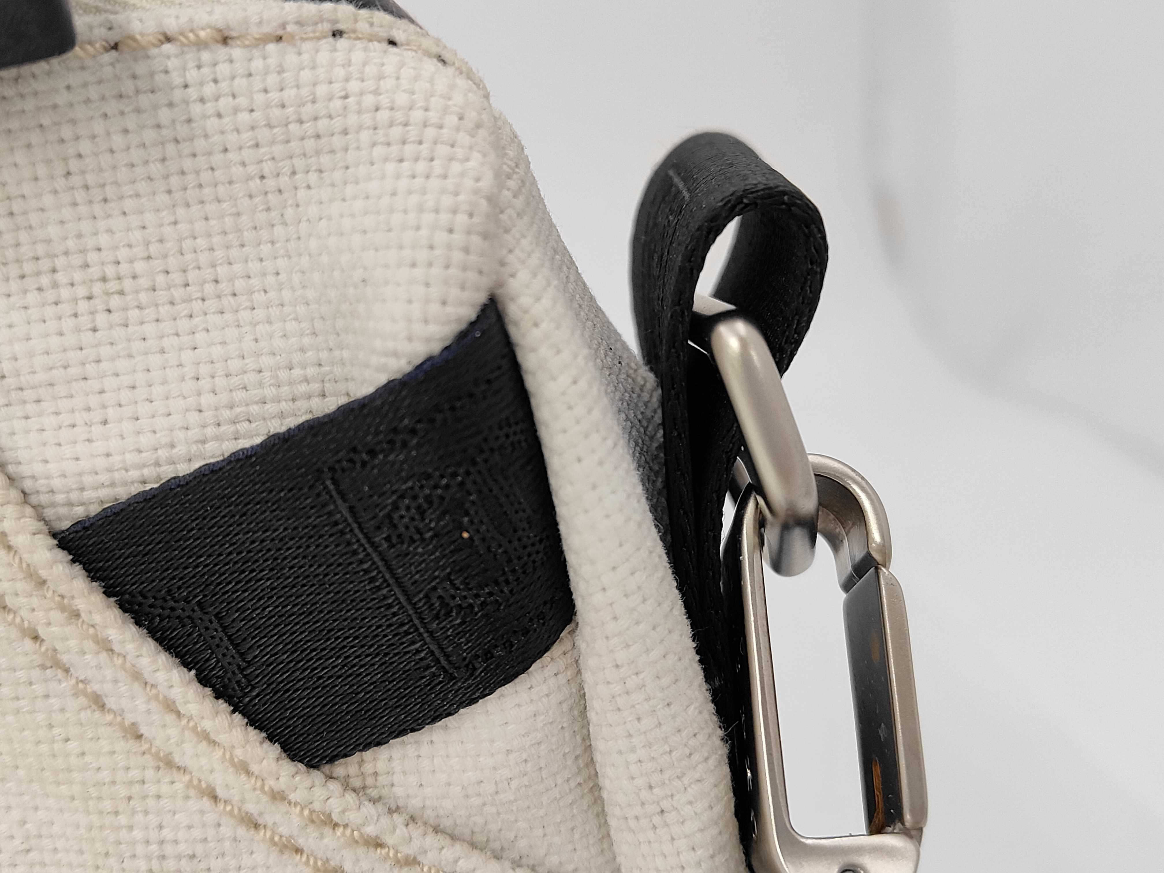 shoulder bag — view 3