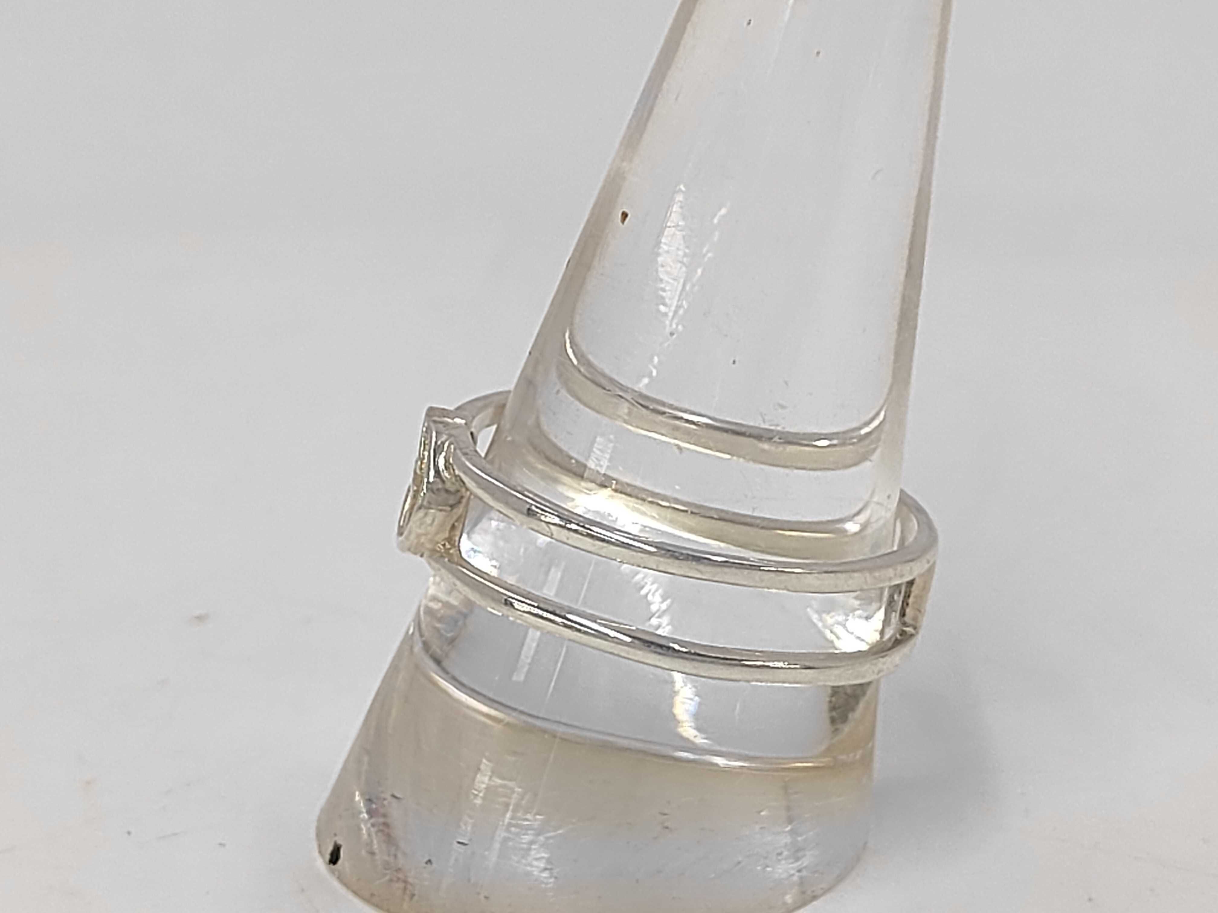 Interlocking Ring — view 2