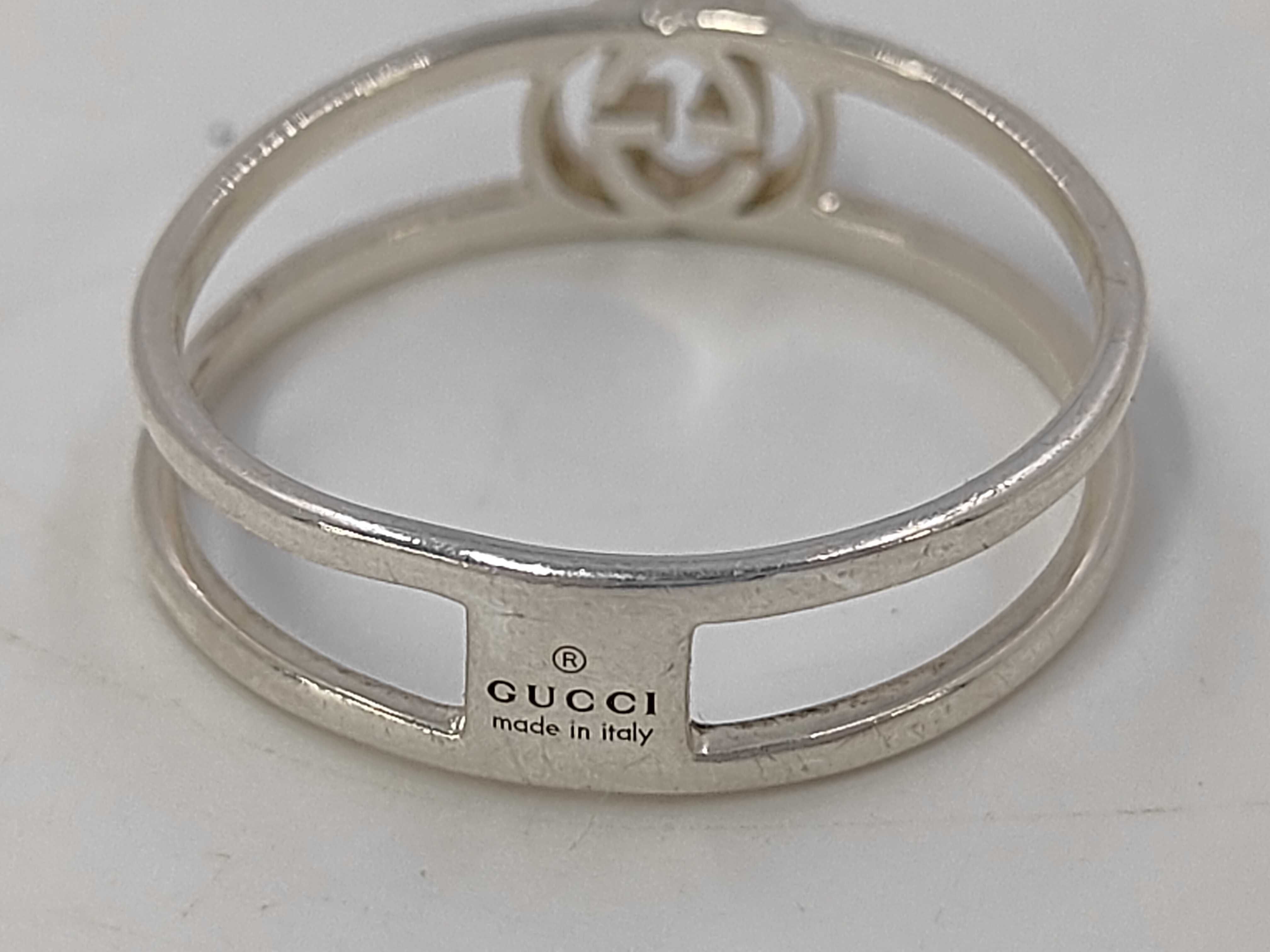 Interlocking Ring — view 4