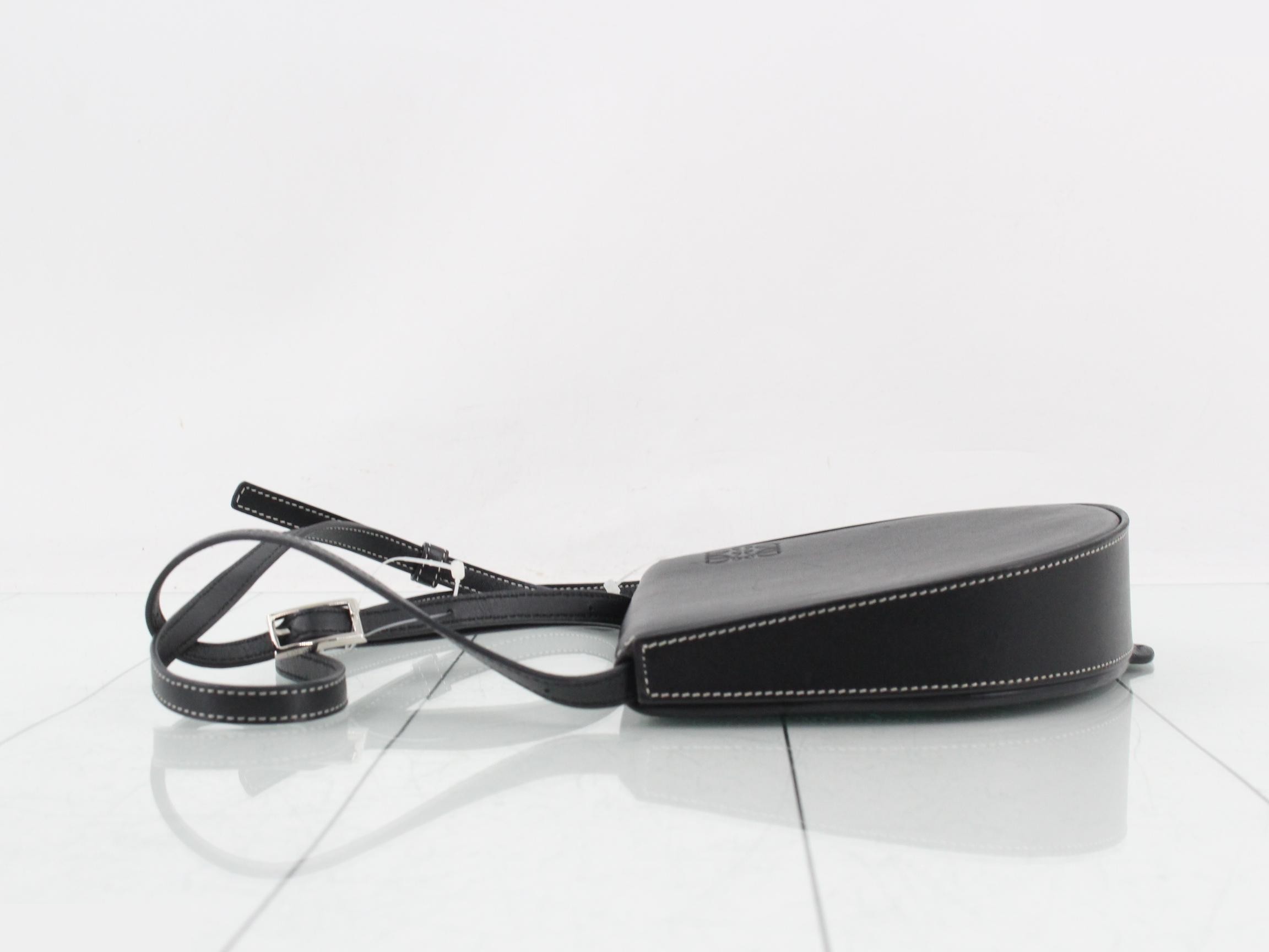 Heel pouch shoulder bag, leather, black — view 4