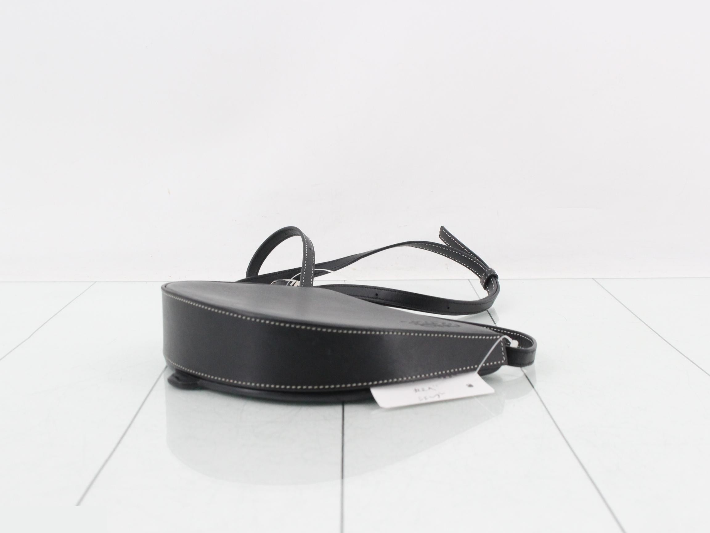 Heel pouch shoulder bag, leather, black — view 6