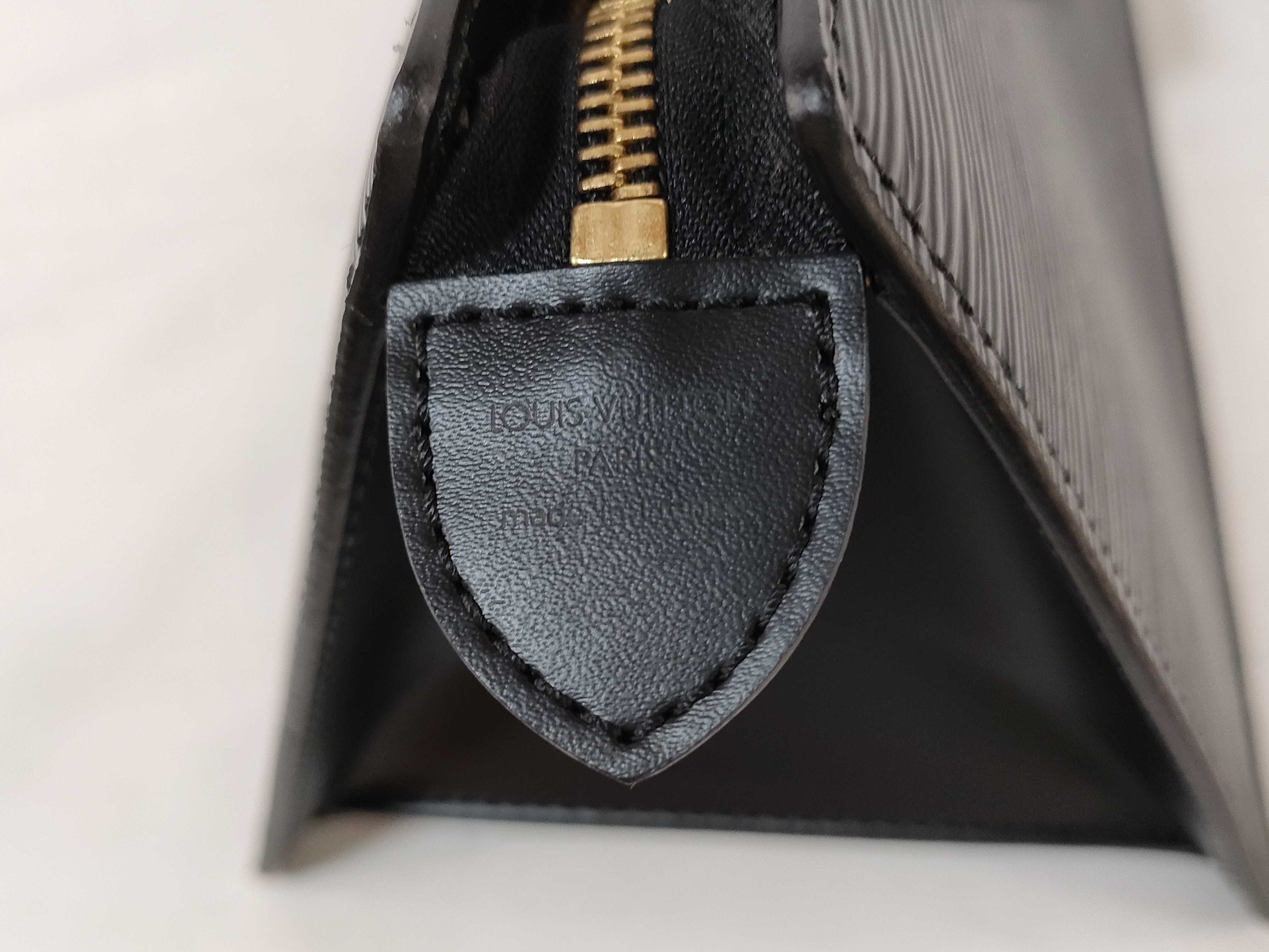 Epi Sac Triangle Handbag — view 12