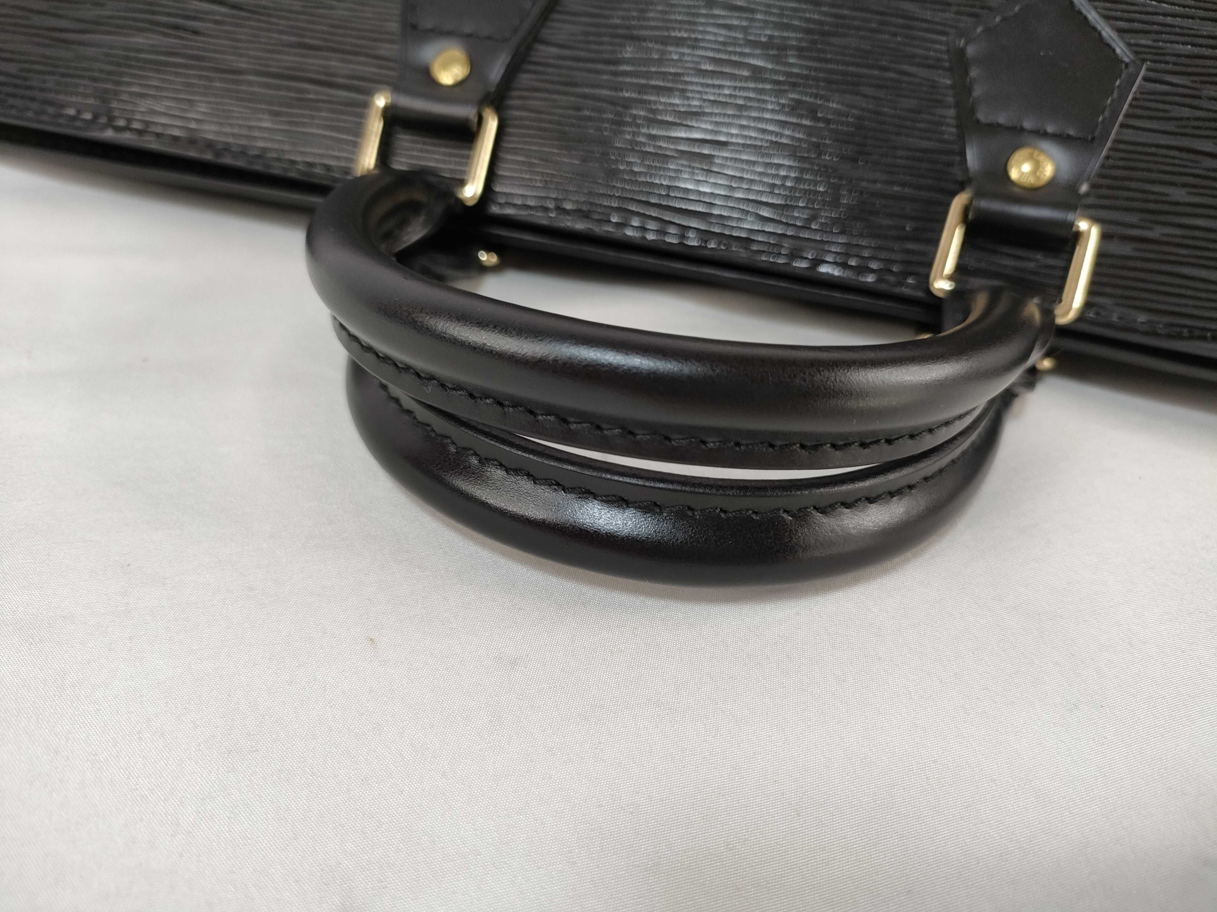Epi Sac Triangle Handbag — view 4
