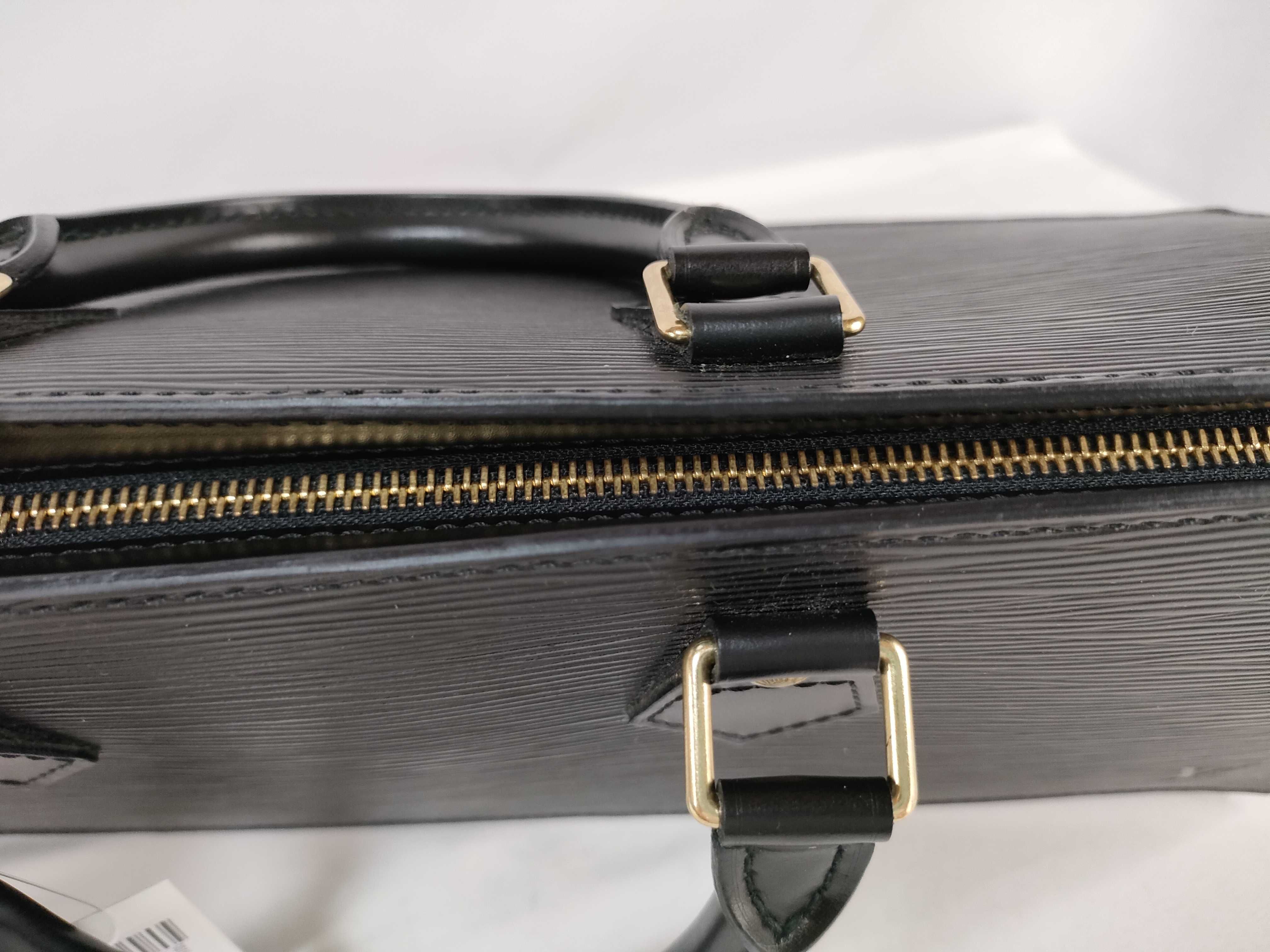 Epi Sac Triangle Handbag — view 6