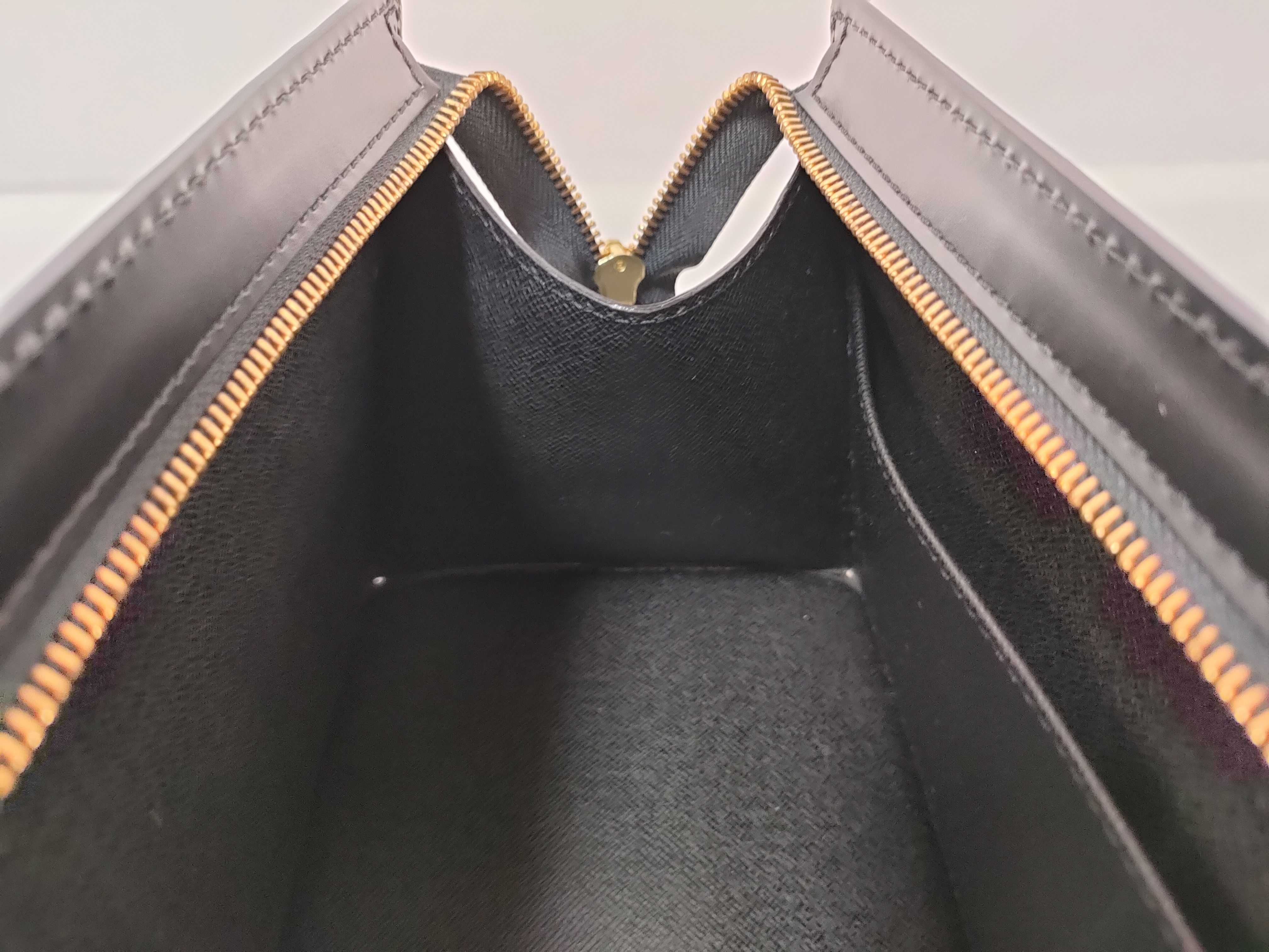Epi Sac Triangle Handbag — view 9