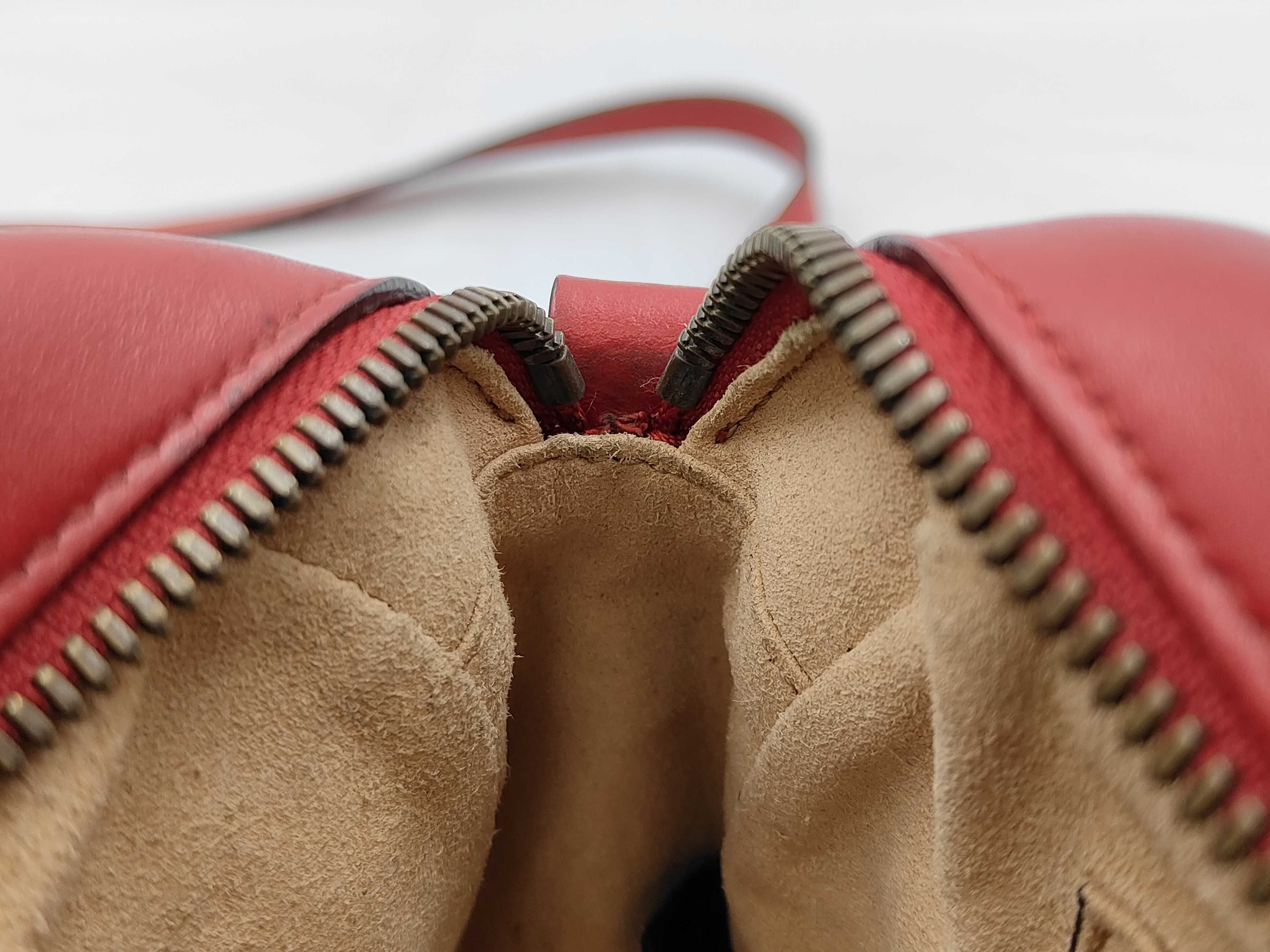GG Marmont Quilted Shoulder Bag — view 9
