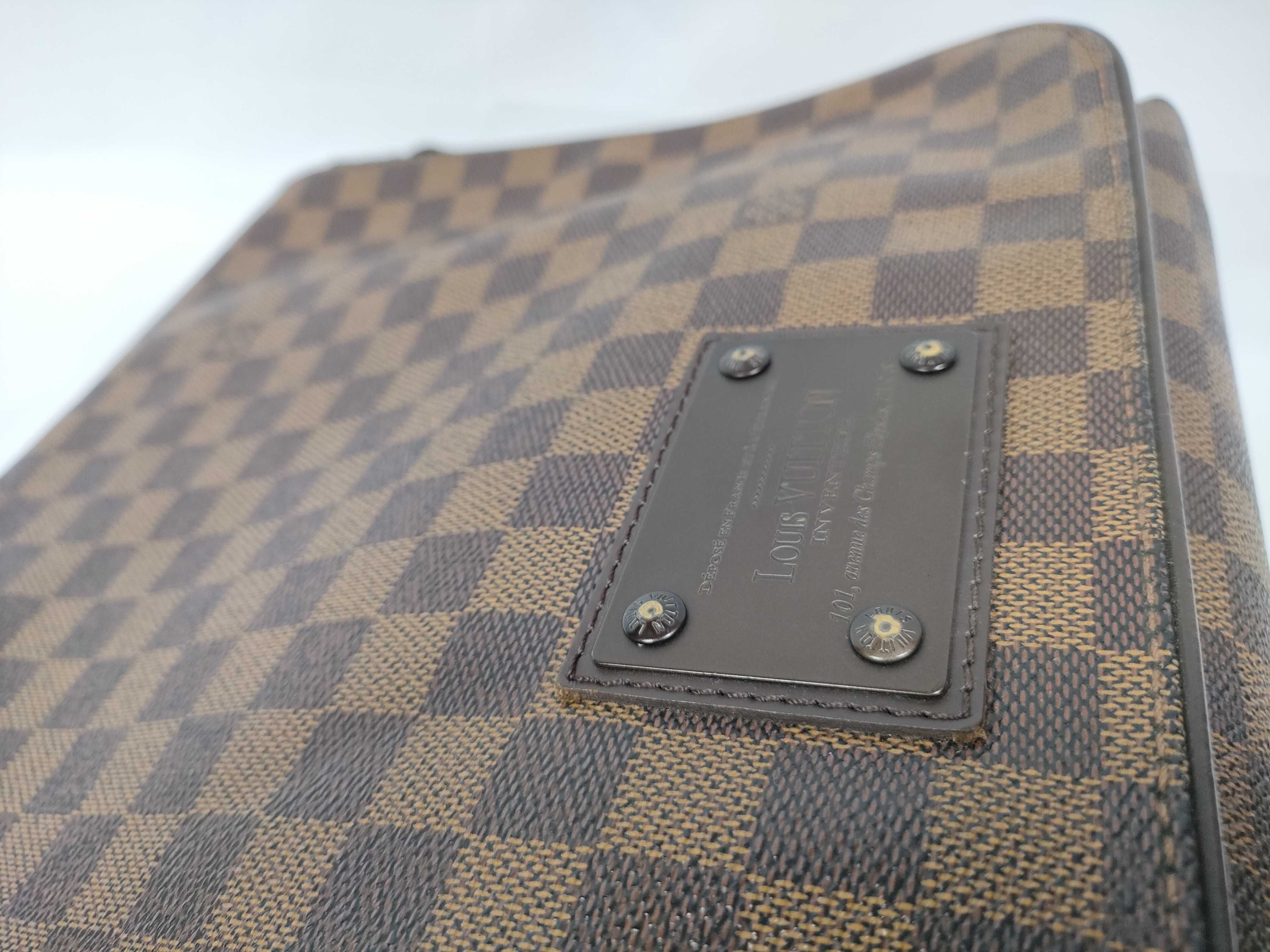 Damier Louis Vuitton Damier Shoulder Bag — view 11