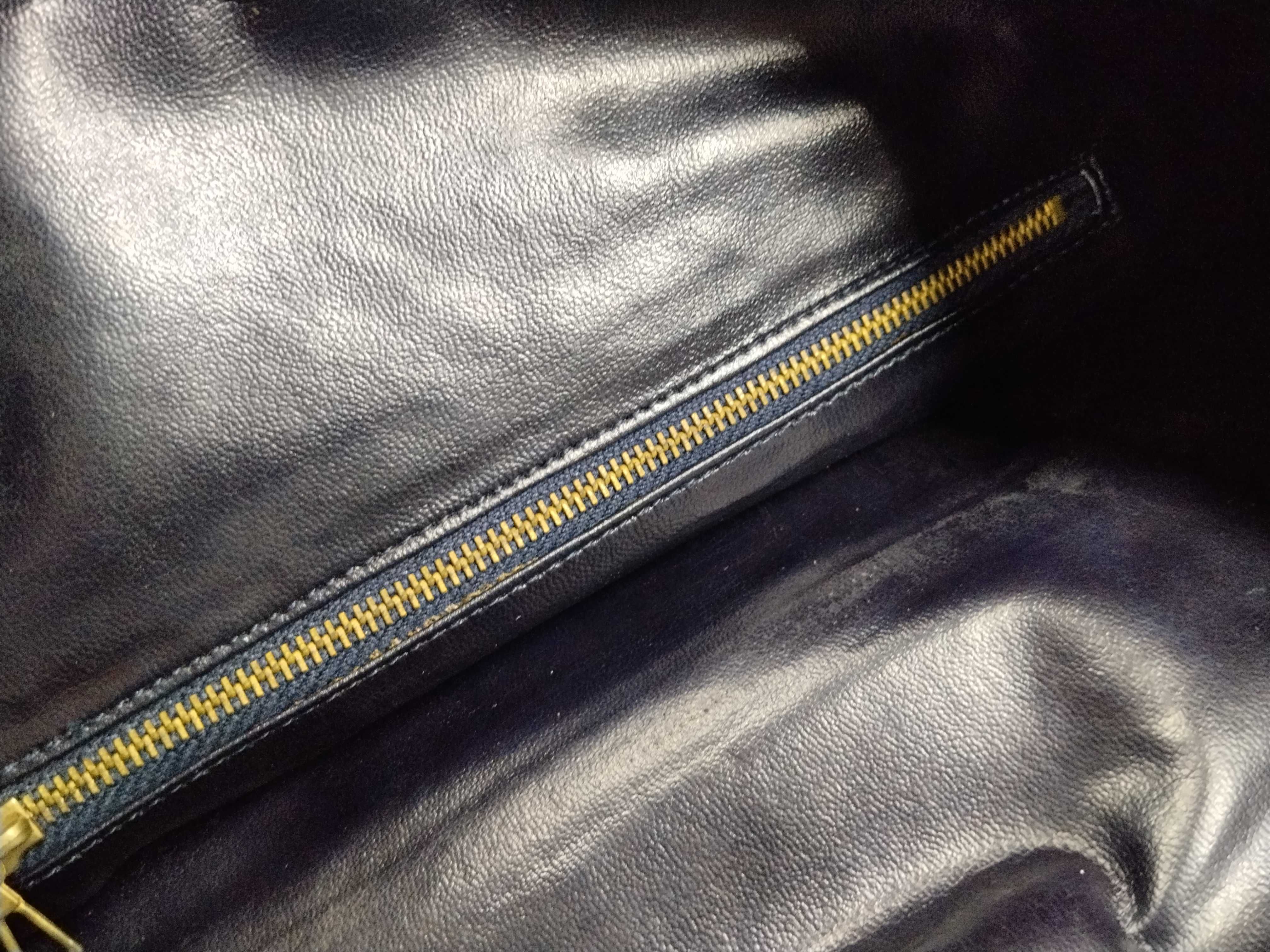 Old Suede Handbag — view 12