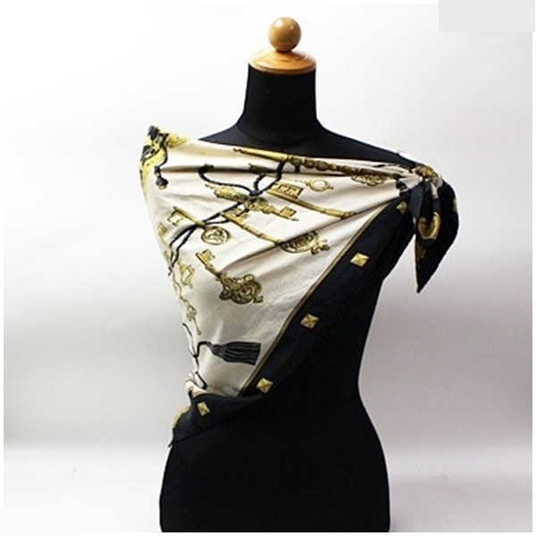 scarf, black x ivory — view 2
