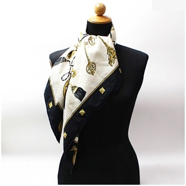 scarf, black x ivory — view 3
