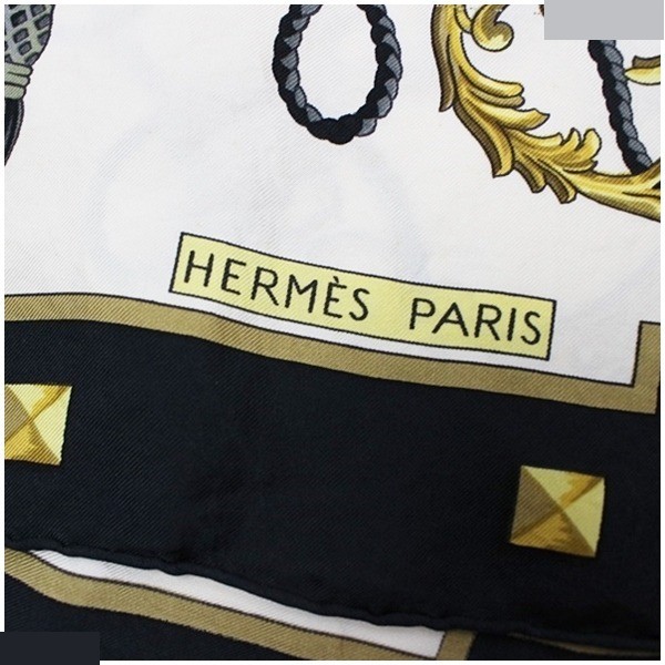 scarf, black x ivory — view 4