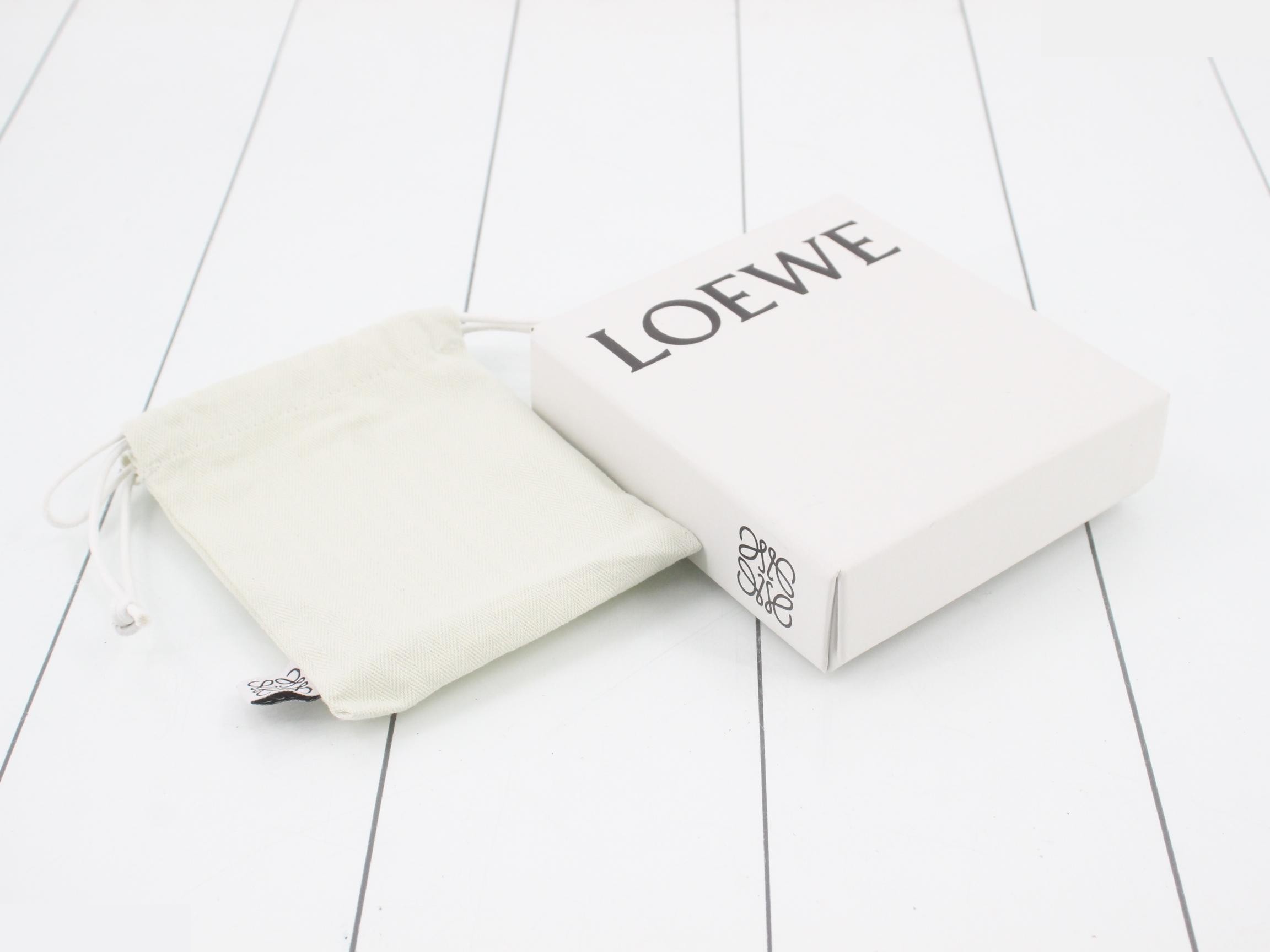Other lines: Bags and Wallets — view 5