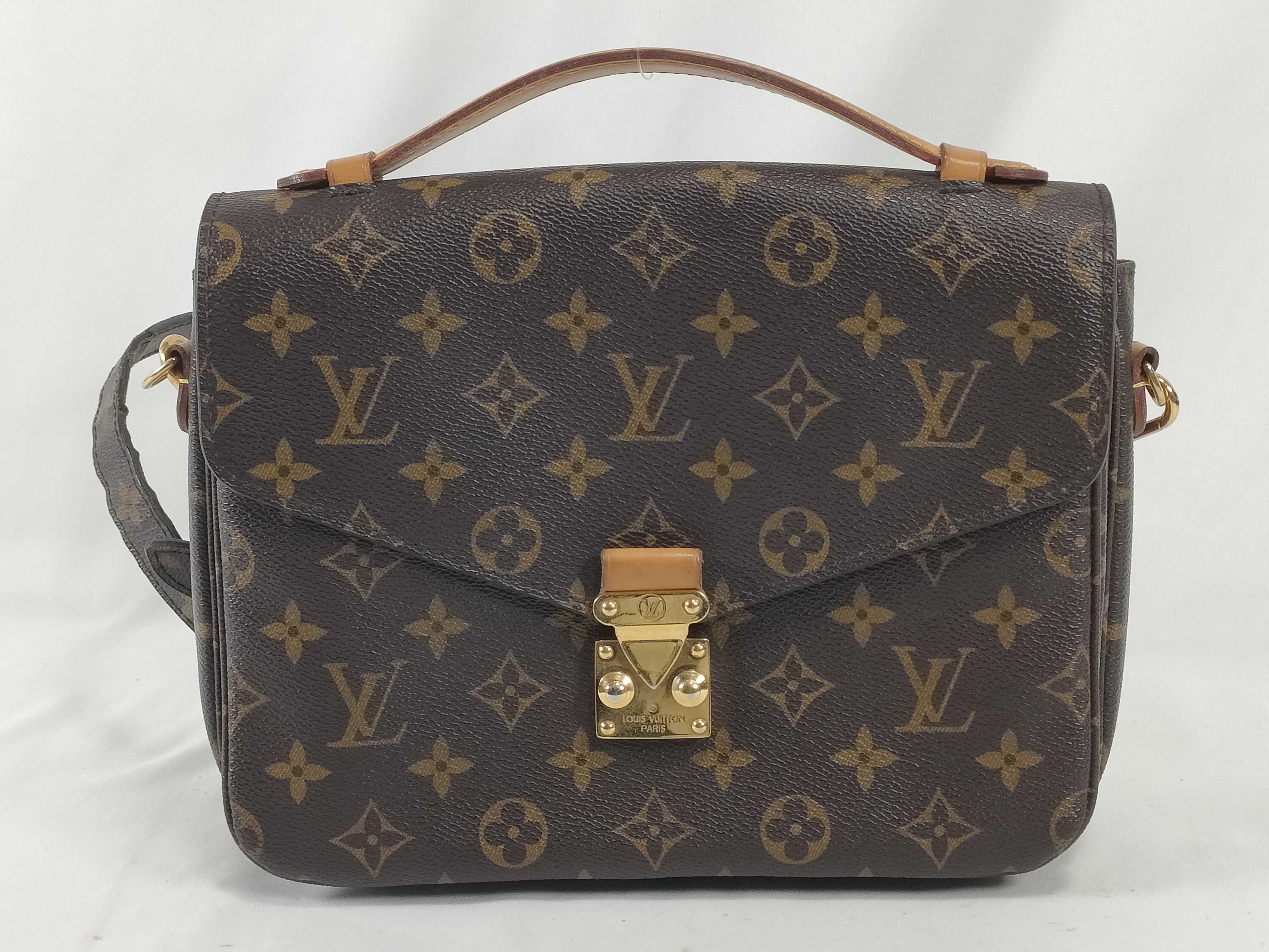 Monogram Louis Vuitton Monogram Message Shoulder Bag
