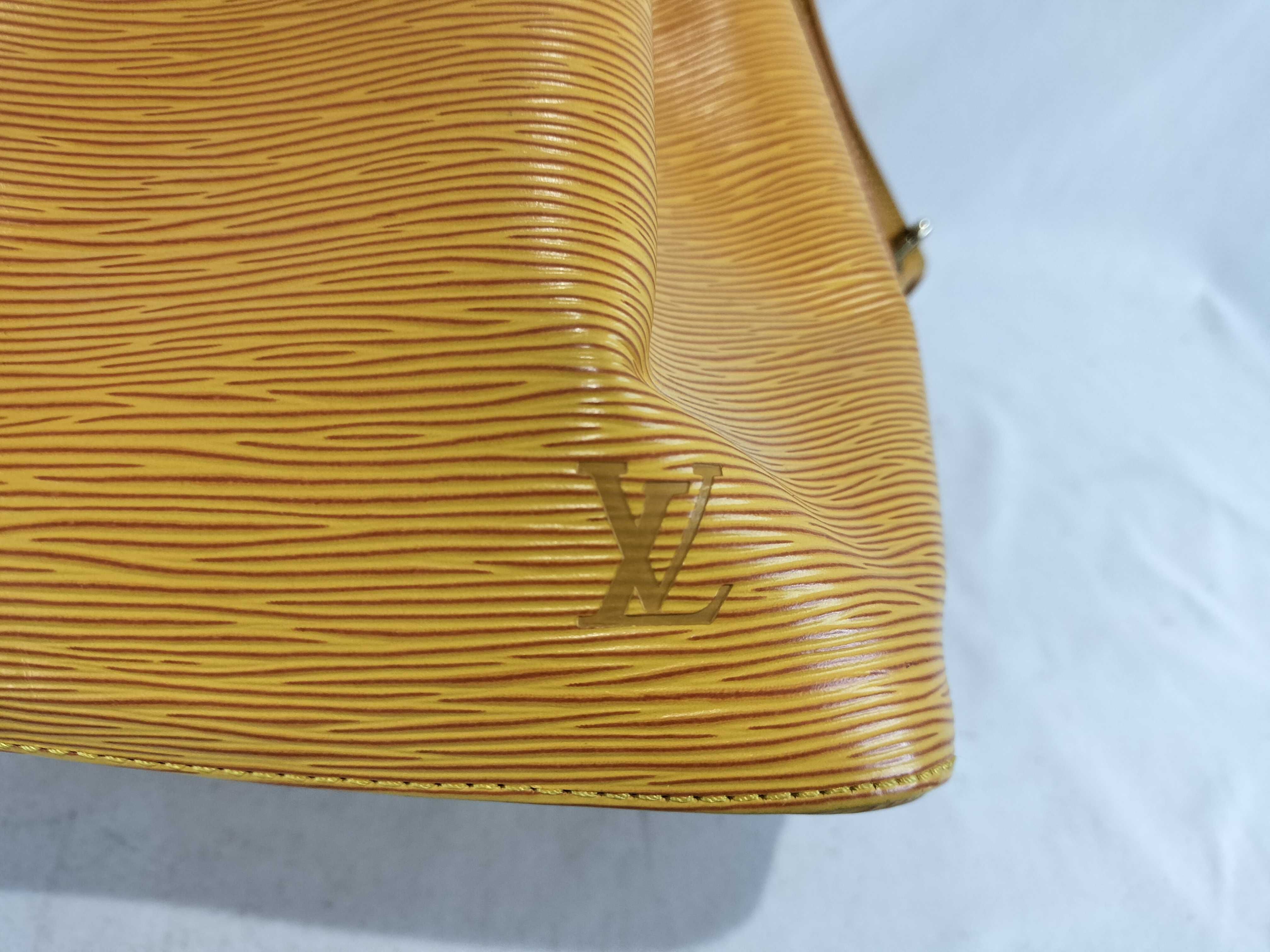 Epi Noe Yellow Shoulder Bag — view 8