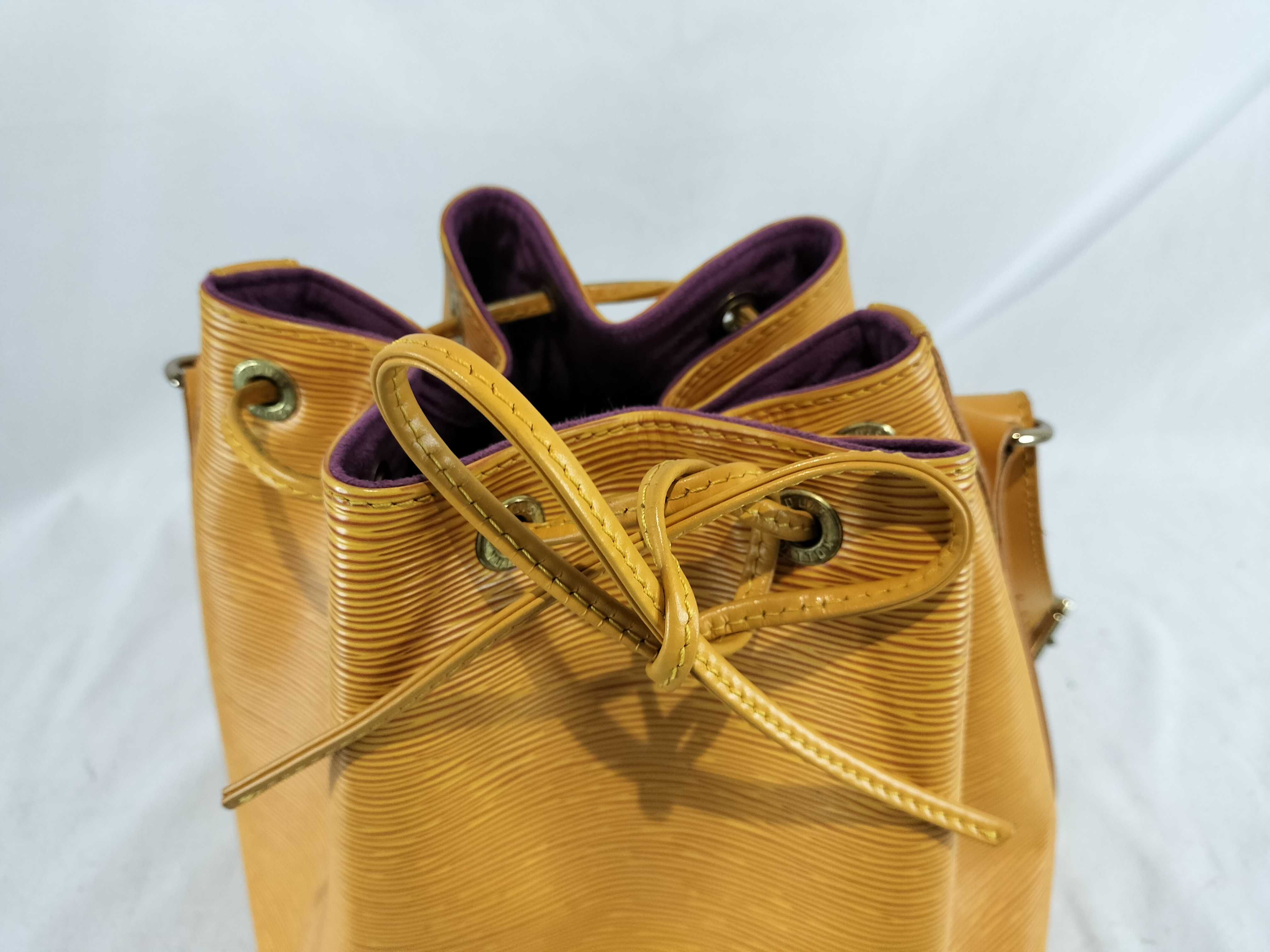 Epi Noe Yellow Shoulder Bag — view 9
