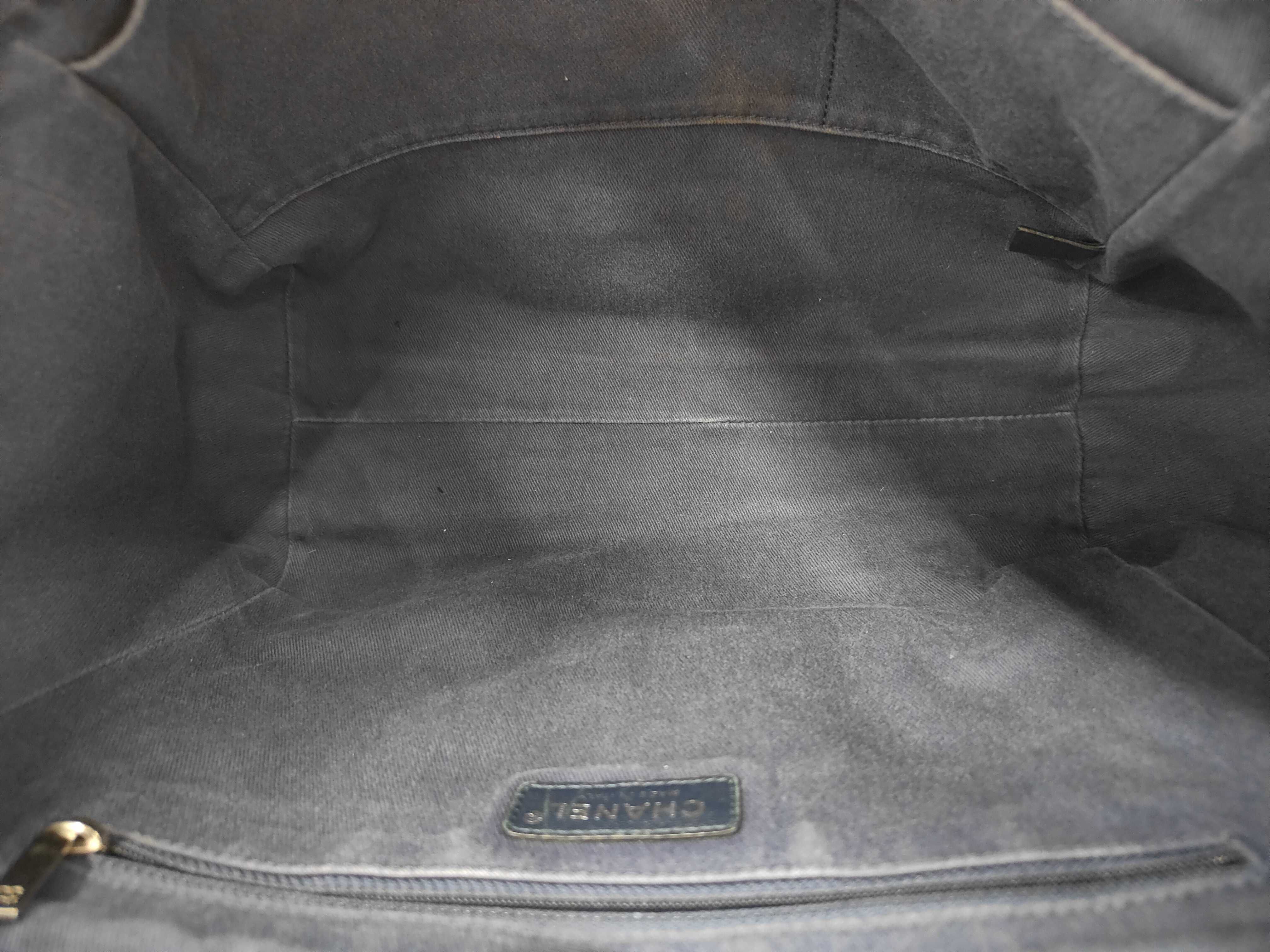 9 Chanel Tote Bag — view 9
