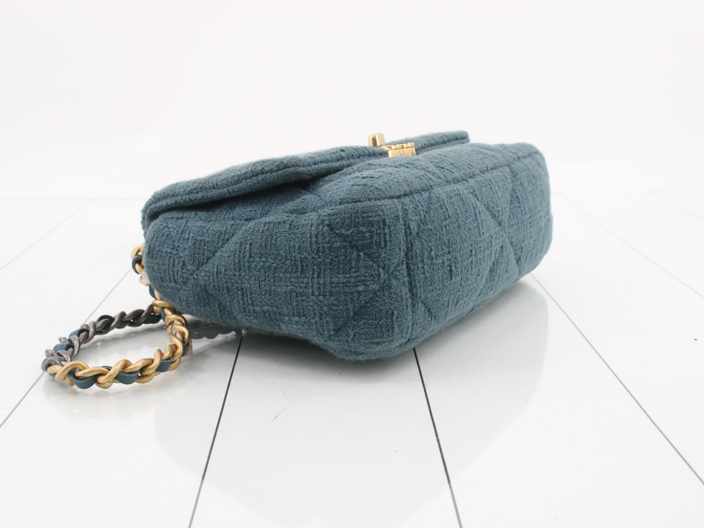 19 Tweed Chain Shoulder Bag — view 5