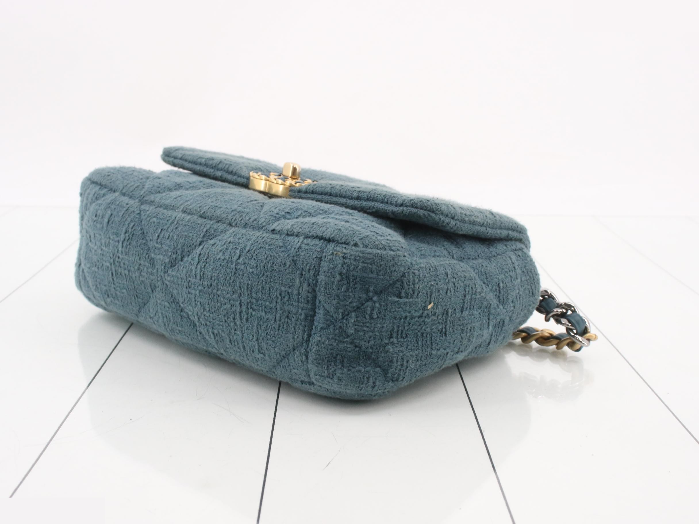 19 Tweed Chain Shoulder Bag — view 6