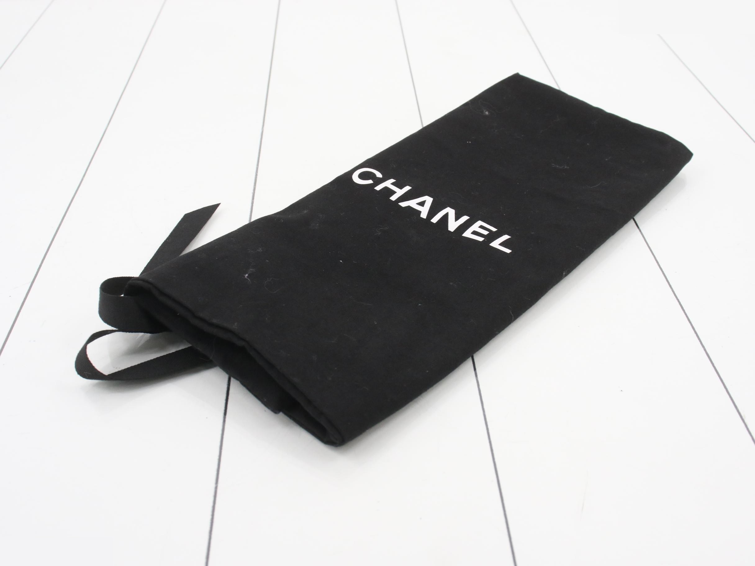 19 Tweed Chain Shoulder Bag — view 7