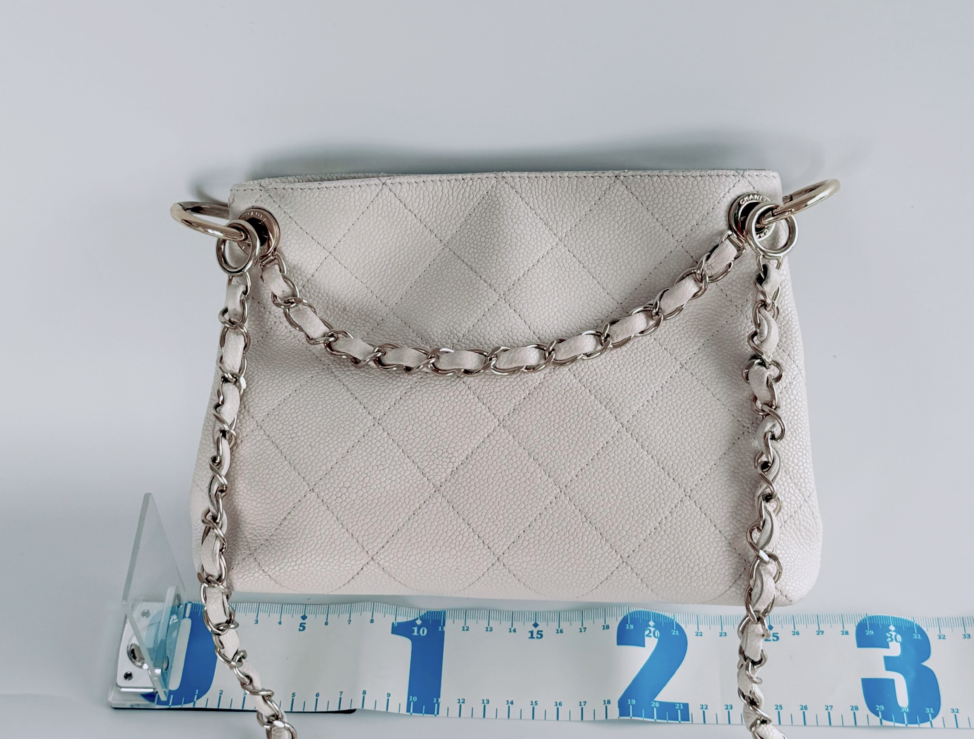 Matelassé Caviar Leather White Chain Shoulder Bag (with gold hardware) — view 2