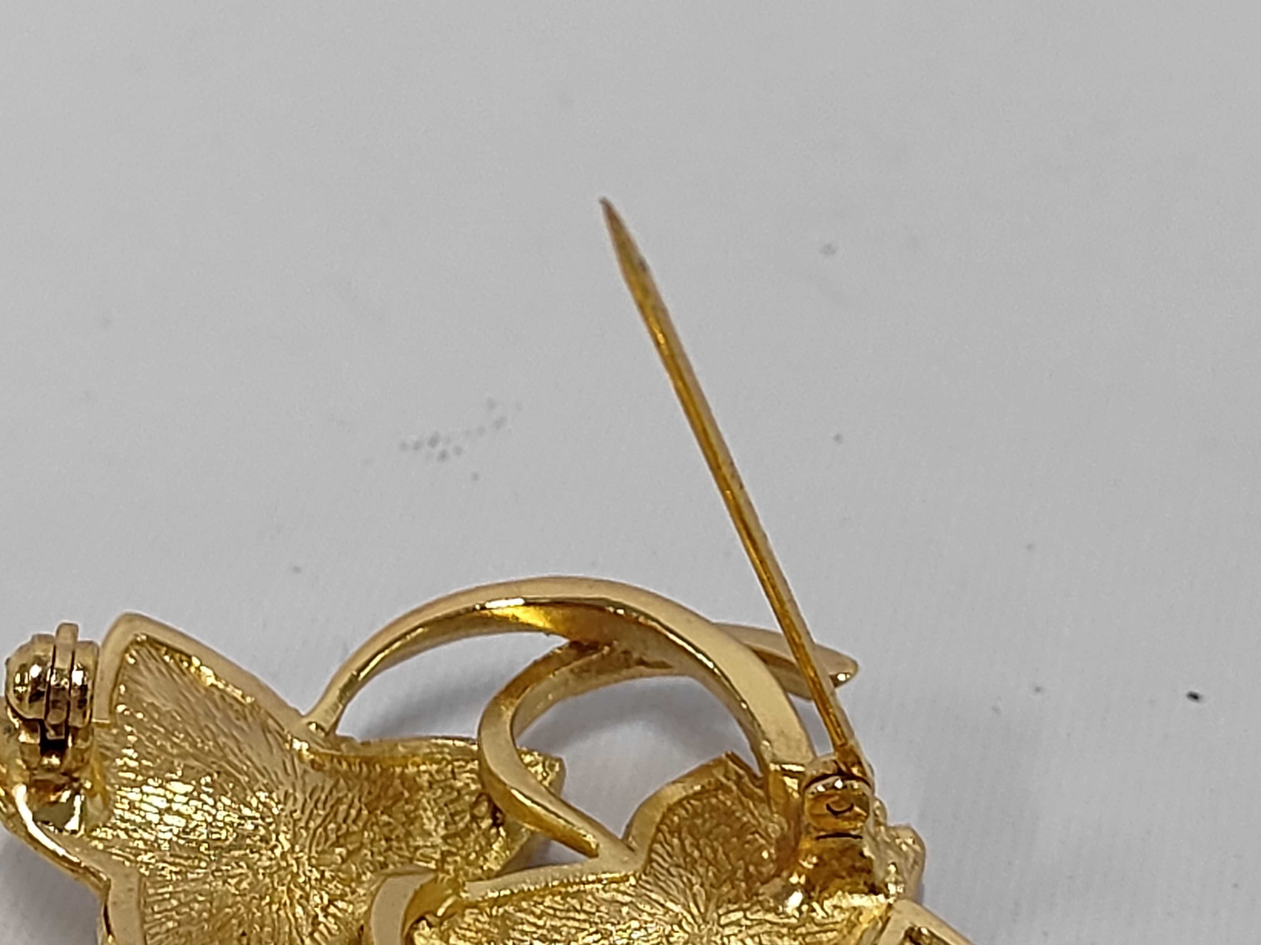 Vintage Ivy Leaf Gold Brooch — view 5